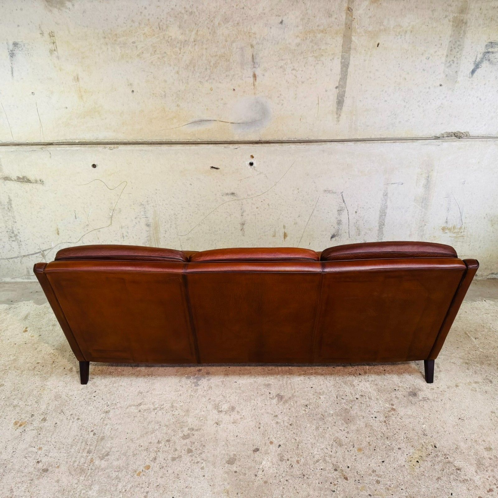 photo vinterior Vintage 1960s Danish Tan Leather Three Seater Sofa #A645