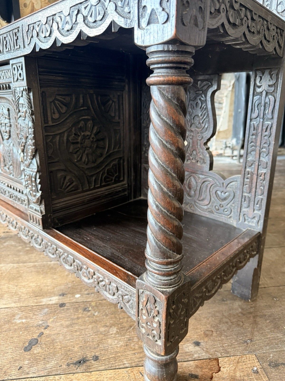 photo vinterior Important Antiquarin  Antique Buffet Dresser Sideboard  George Shaw Engrave 1598