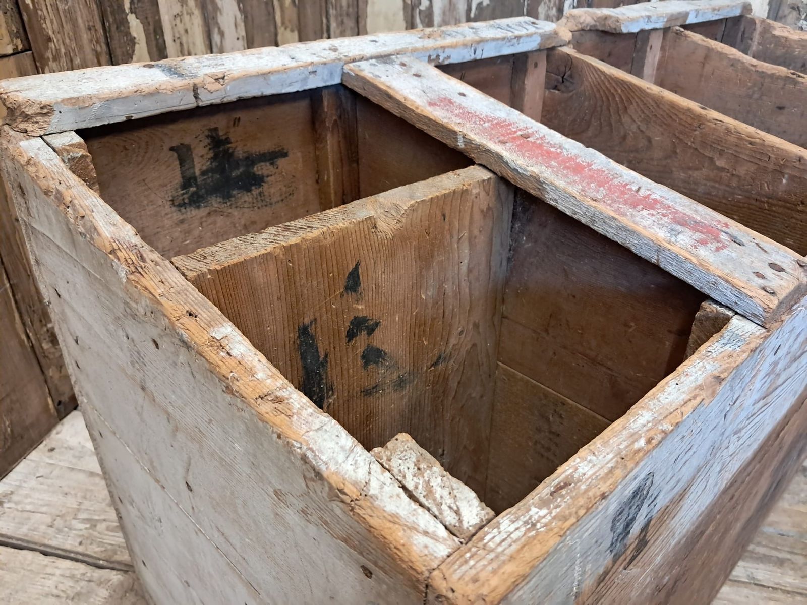 Primitive Textile Bin photo 285.0
