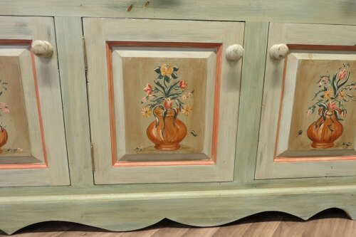 2640.0 A Superb Artisan Painted Farmhouse Kitchen Pine Dresser photo