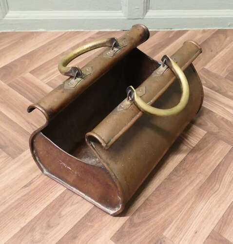 Arts And Crafts Copper Gladstone Bag, Planterarts And Crafts Copper Gladstone Bag, Planter photo 450.0