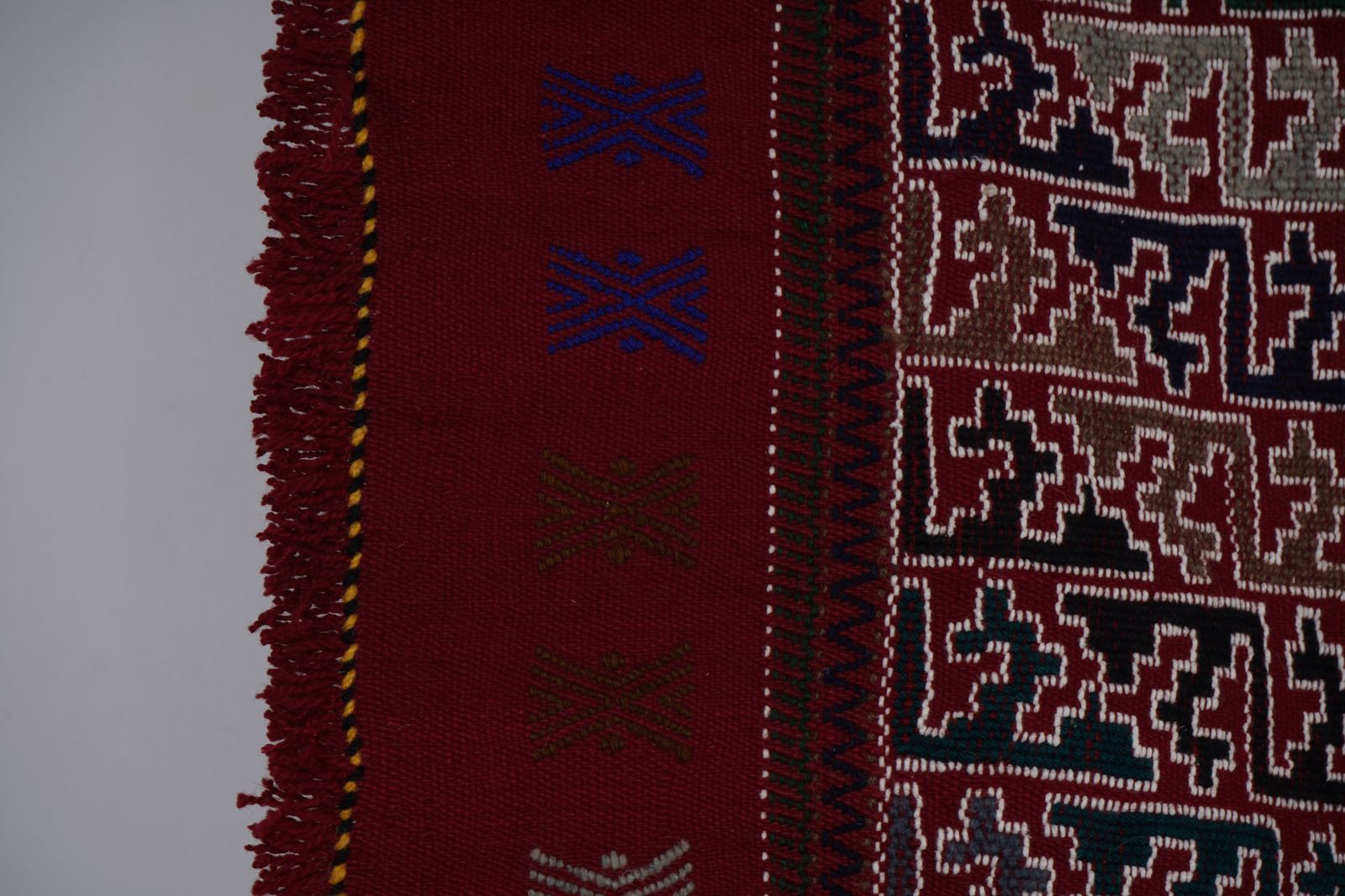 photo furniture Mid 20th Century Jajim Kilim With Diagonal Stripes 5'4'' X 7'9''