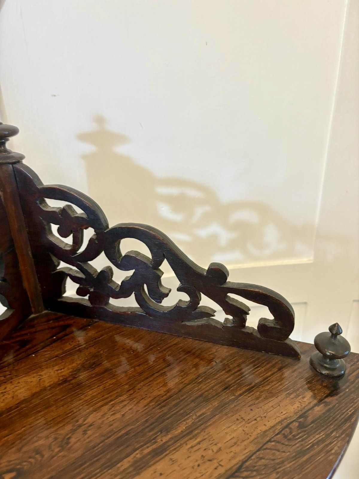 photo furniture Superb Quality Antique 19th Century 4 Tier Rosewood Corner Whatnot