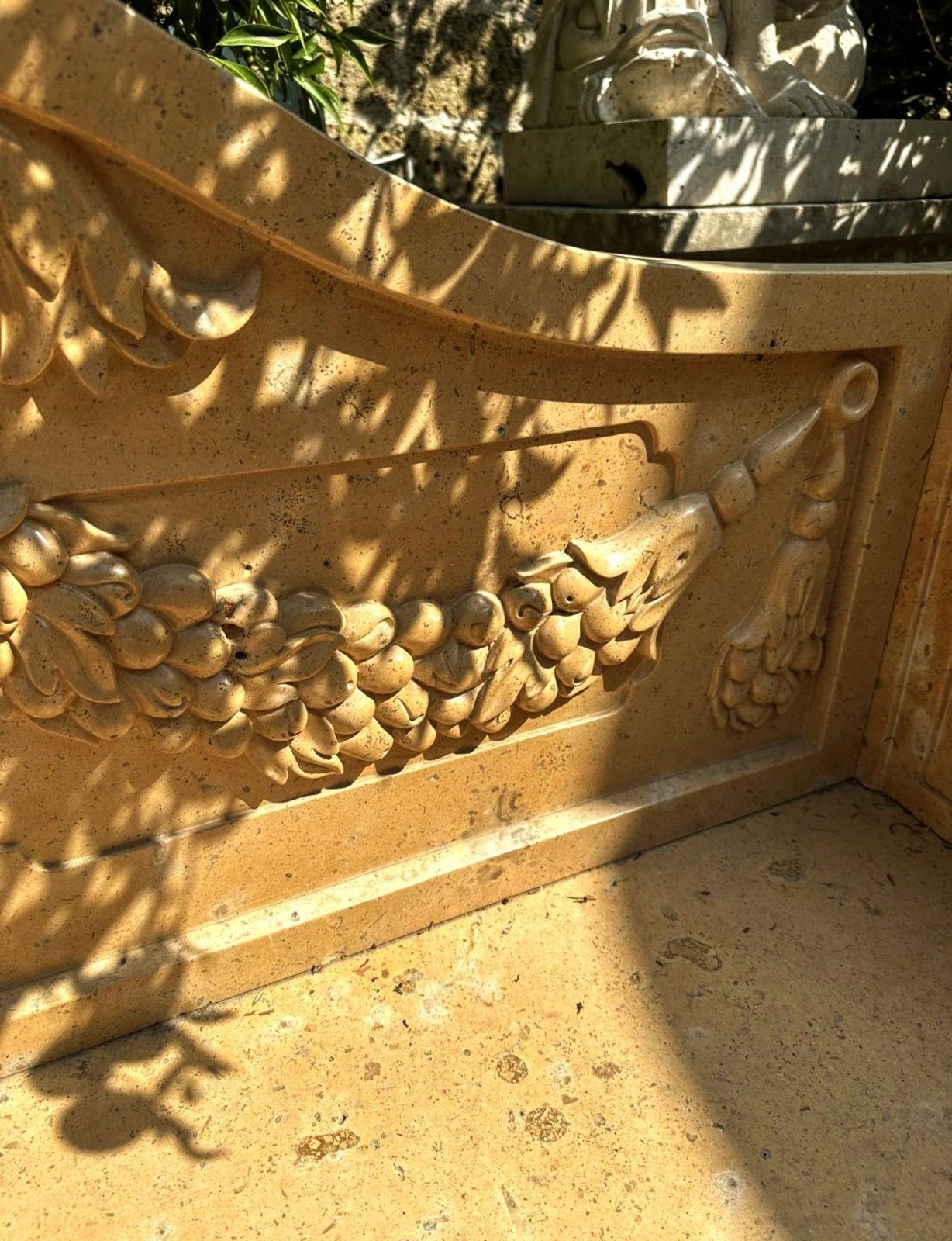 Extraordinary Italian Vienna Marble Finely Carved Bench  Delivery Available 0117. photo vinterior
