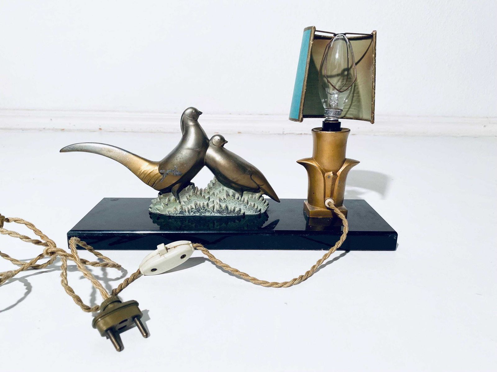 photo furniture Art Deco Vintage Table Reading Lamp With Pheasants / French Interior