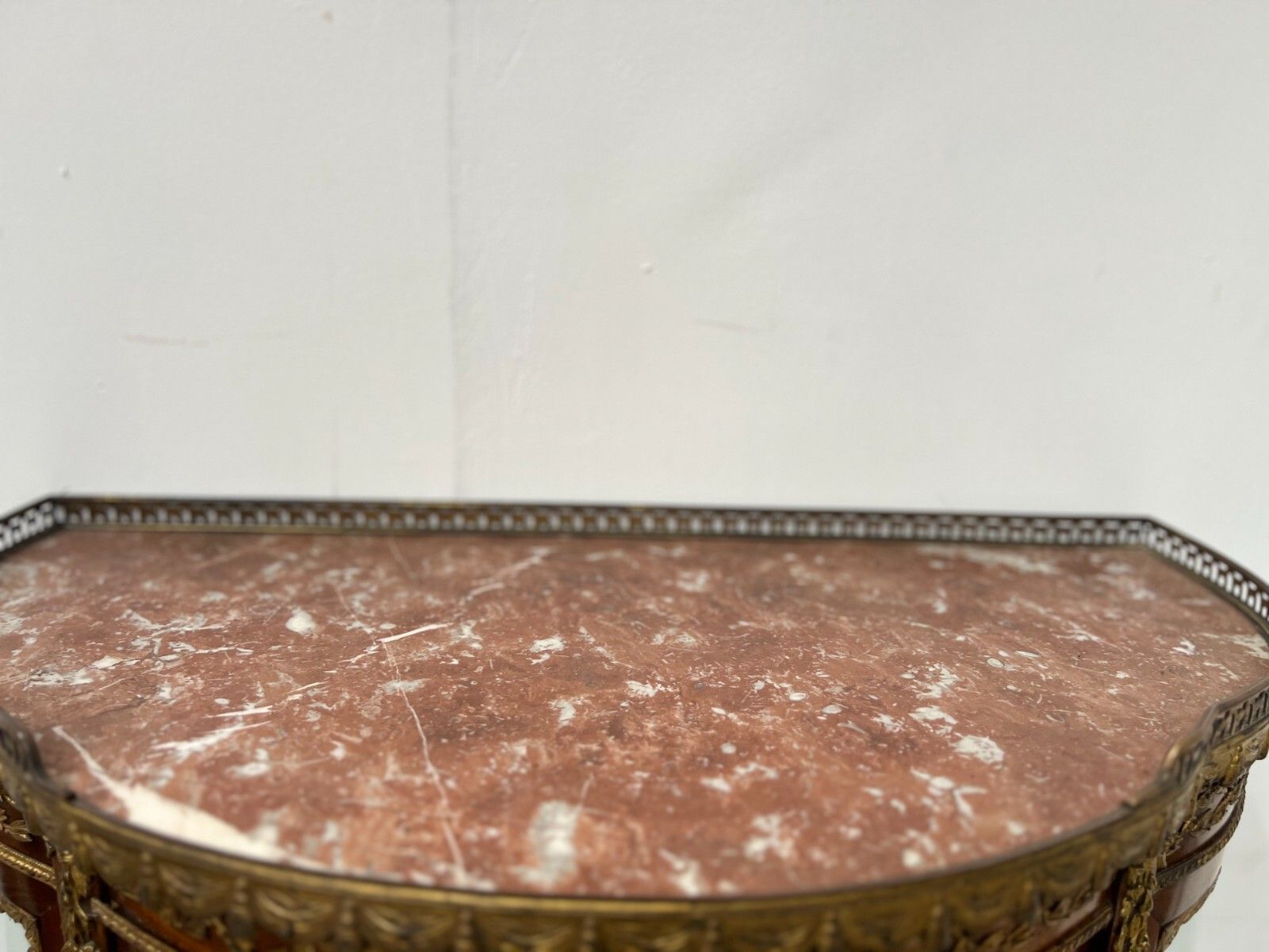 Napoleon III Style Curved Mahogany And Veneer Display Case 20th Century photo buy