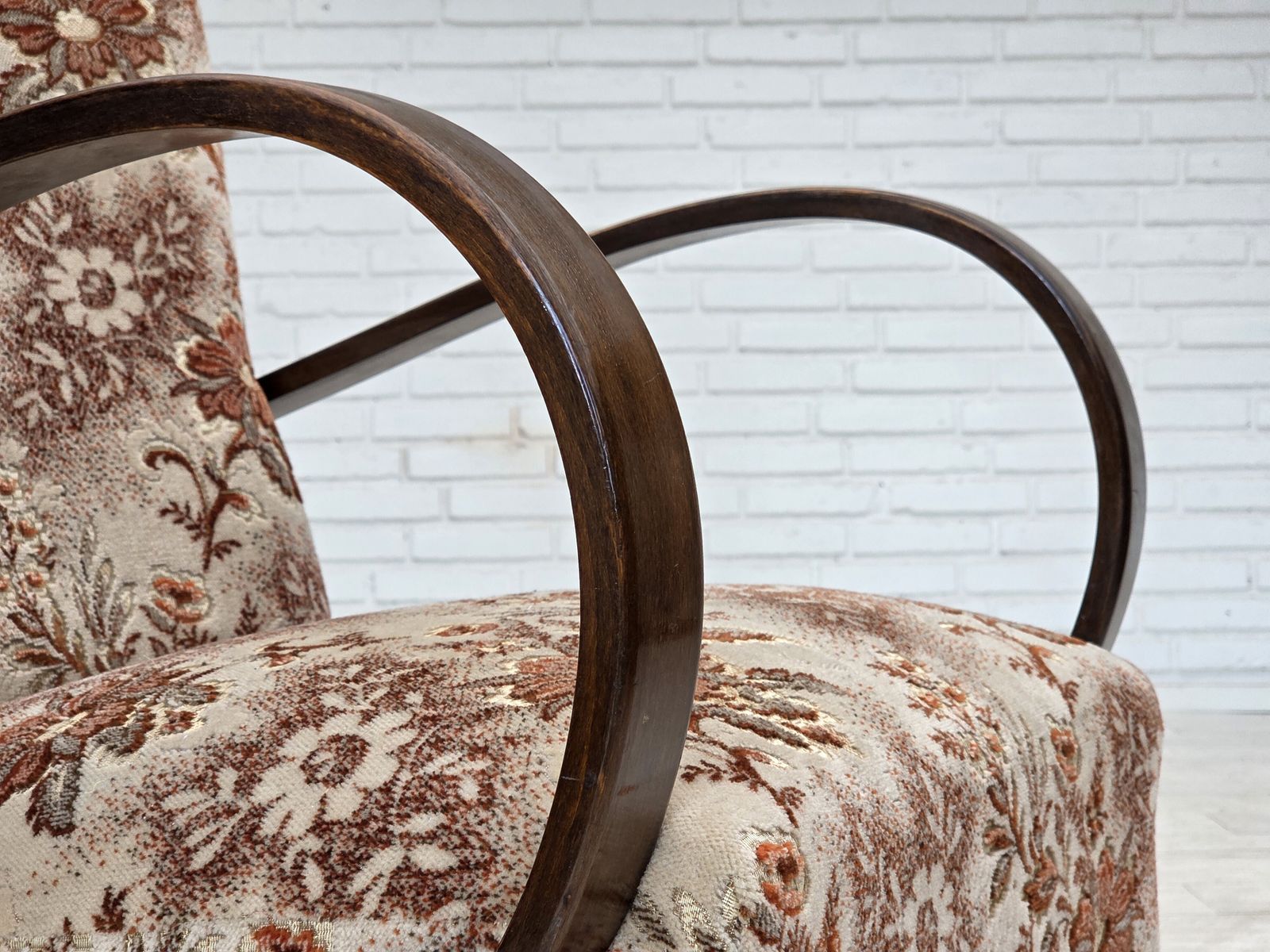 Ca. Jaren 1950, Deense Art Deco Fauteuil, Meubelvelours, Beukenhout, Opnieuw Bekleed. photo vinterior