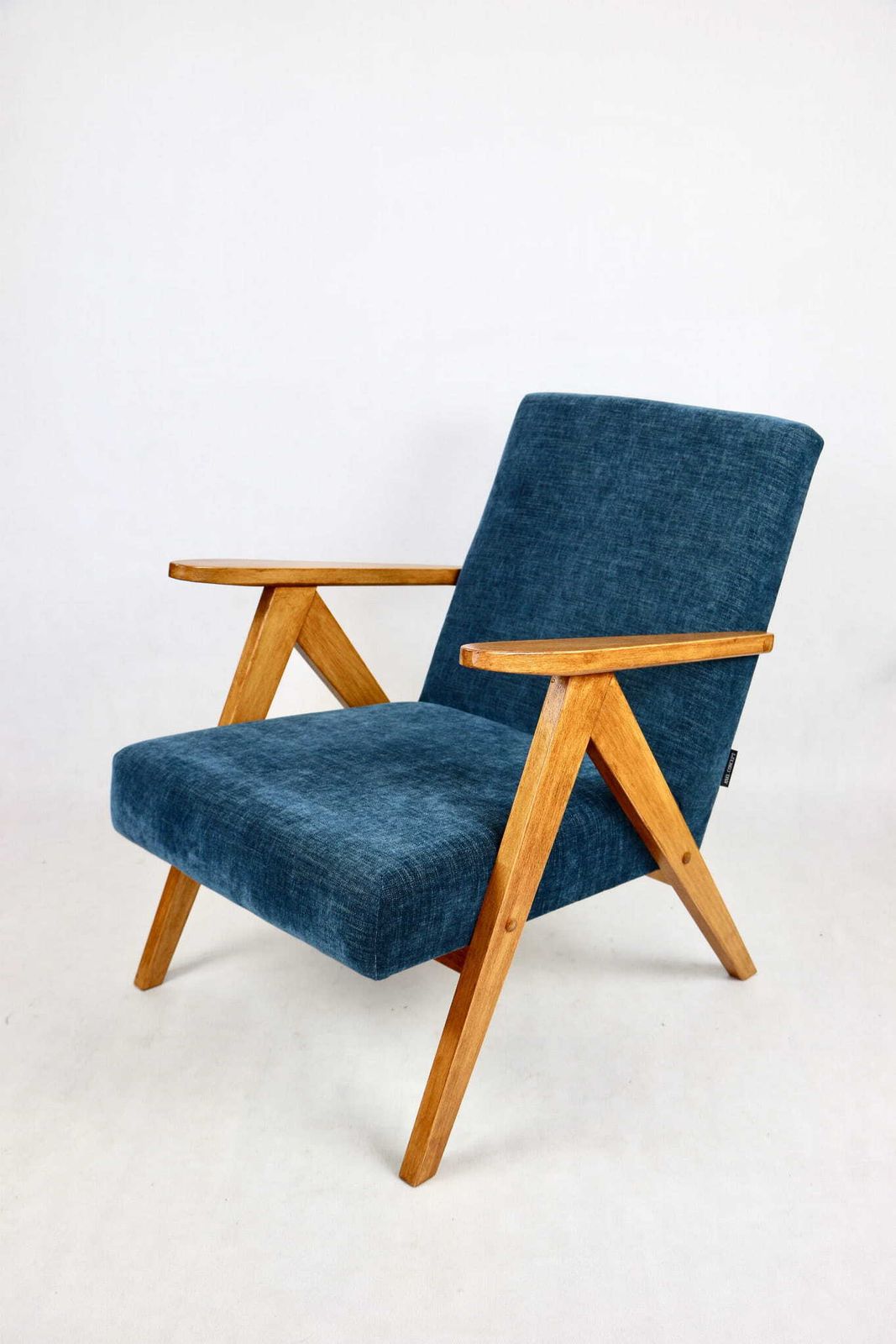 Armchair B 310 Var Blue Navy Structured photo for sale