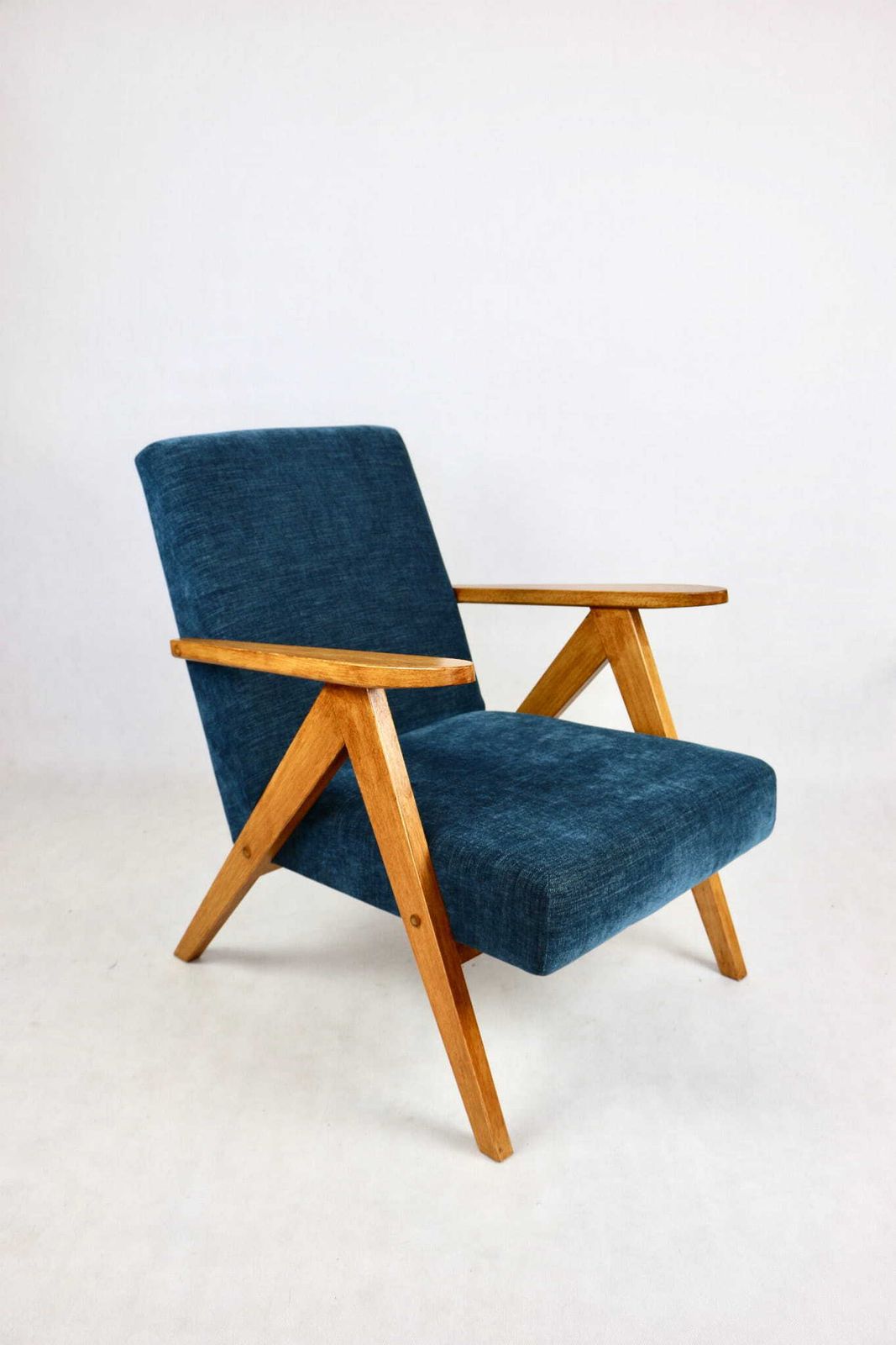 photo for sale Armchair B 310 Var Blue Navy Structured