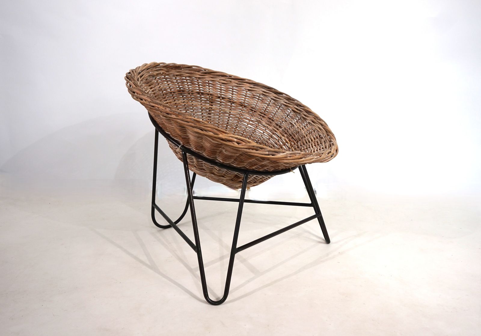295.0 Rattan Lounge Chair, 1960 photo