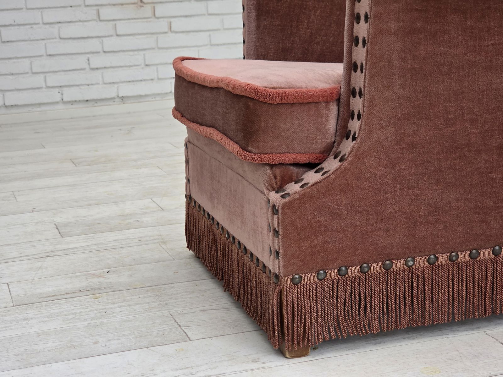 photo vinterior 1970s, Danish Armchair, Salmon Pink Furniture Velour, Beech Wood.