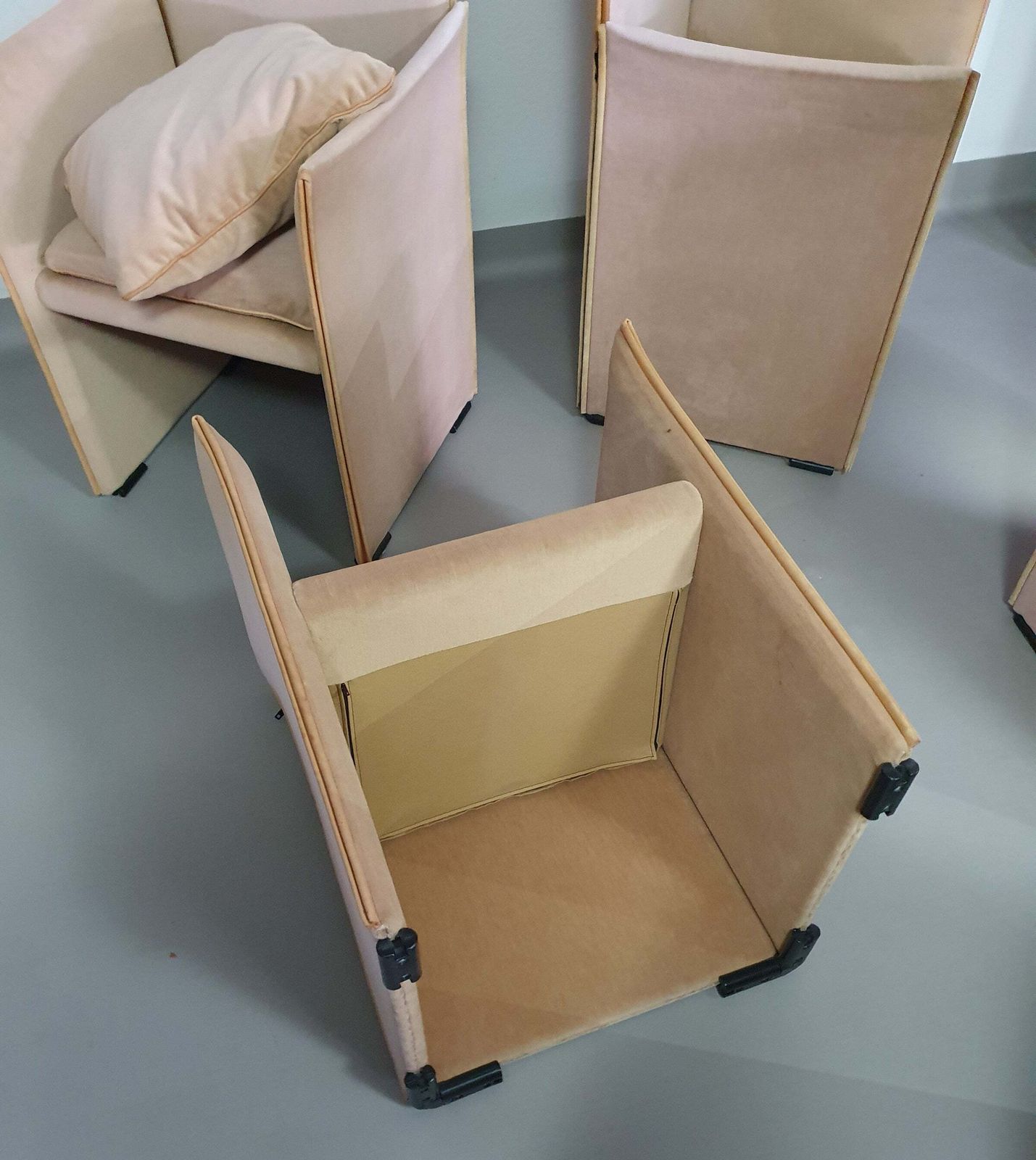 photo furniture Set (6) By Mario Bellini 401 Break Chairs For Cassina, 1990s