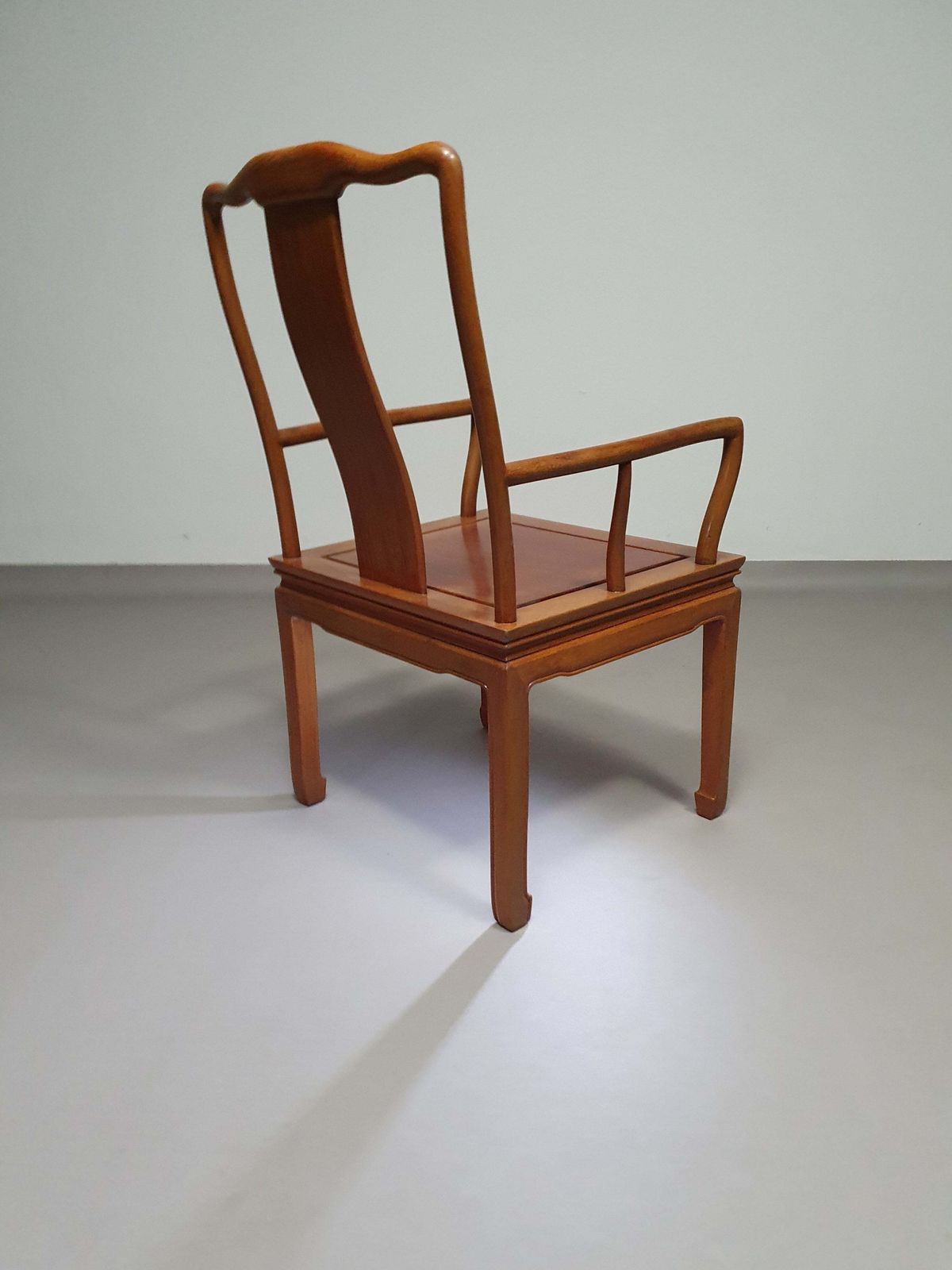 photo vintage Vintage Chinese Ming Rosewood Chair.