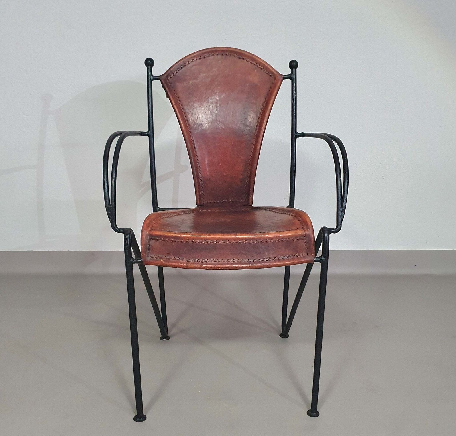 24 Chairs In Leather And Solid Wrought Iron photo 90.0