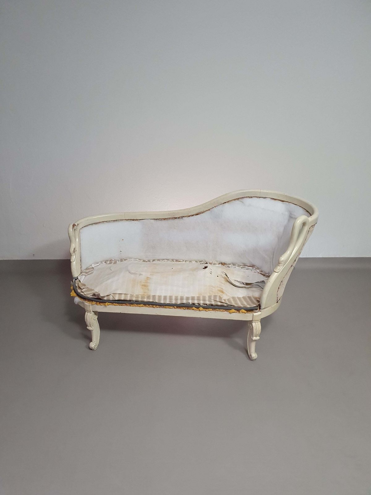 Beautiful Old Art Noveau , Unfinished Frenche Canapé / Chaise Longue With Gooseneck Armrests photo furniture