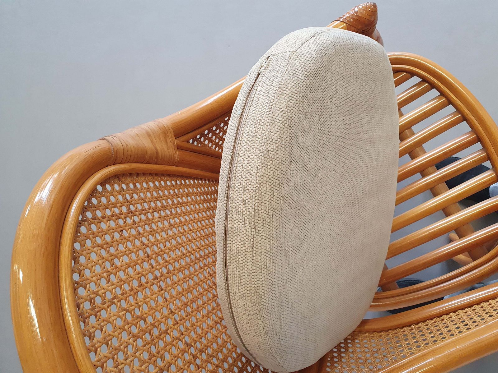 4 X Rattan /Webbing Dining Chairs 80s In Beautiful Condition photo 1265.0