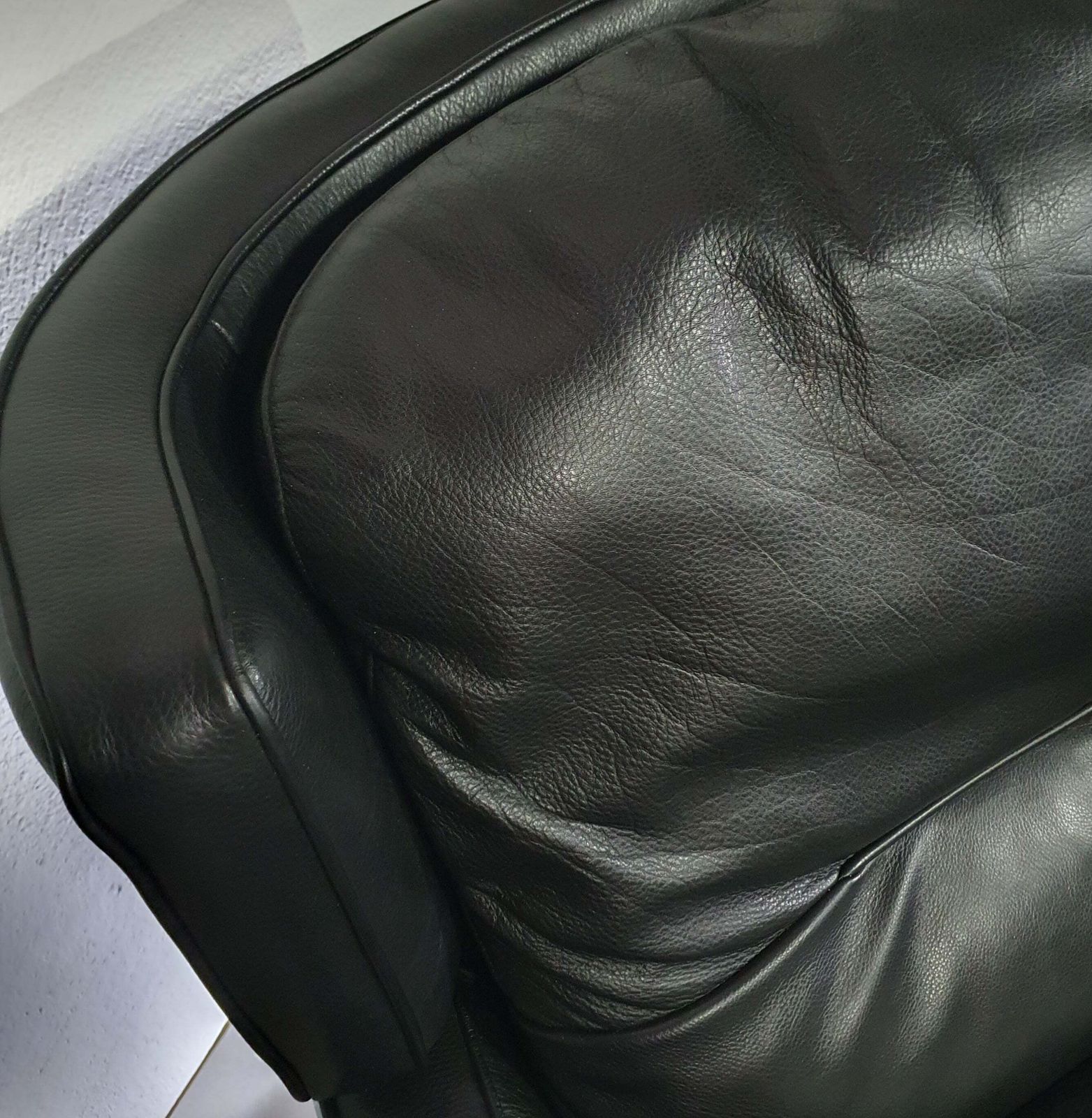 Amadeus Natuzzi Lounge Chair / Black Leather photo Furniture