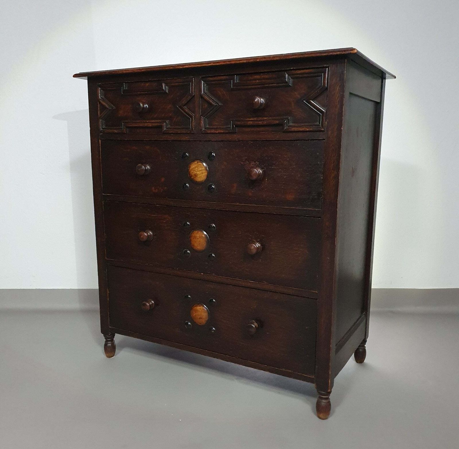 Particularly Cool English Chest Of Drawers / Chest Of Drawers. Dated (Charles 2 Era). Made Of Solid Oak With Beautiful Patina. photo Furniture