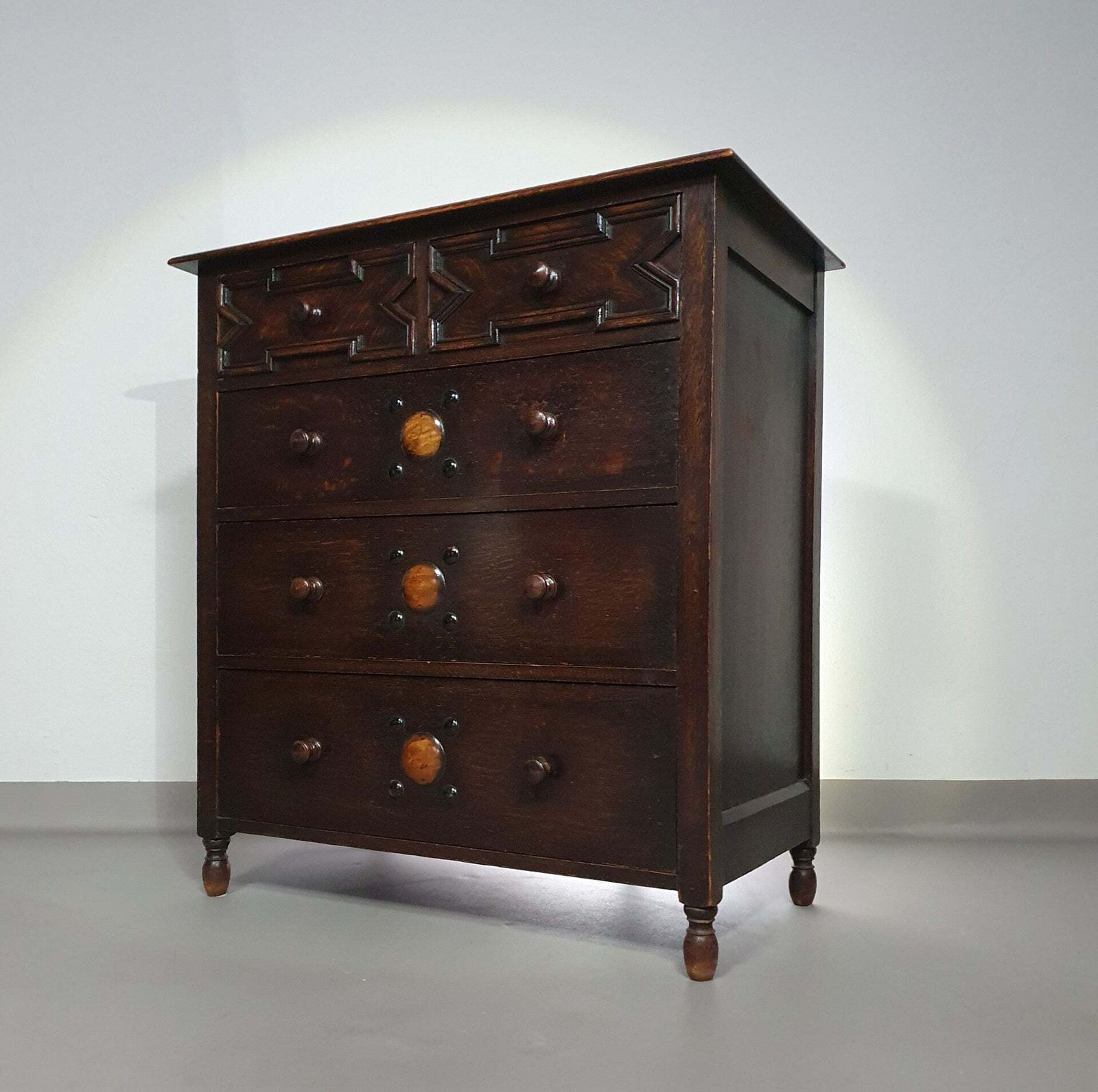 Particularly Cool English Chest Of Drawers / Chest Of Drawers. Dated (Charles 2 Era). Made Of Solid Oak With Beautiful Patina. photo 1689.0