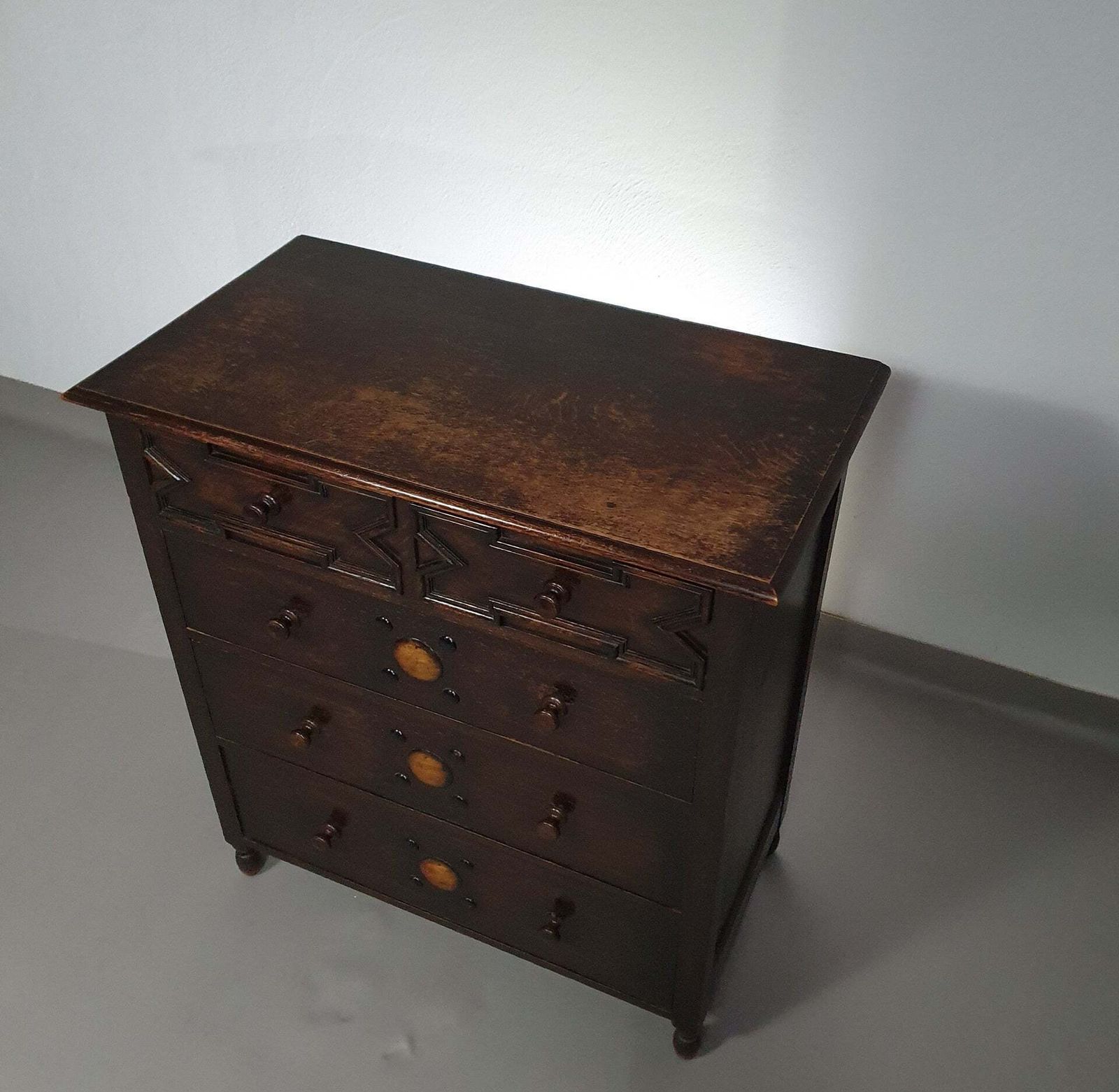 Particularly Cool English Chest Of Drawers / Chest Of Drawers. Dated (Charles 2 Era). Made Of Solid Oak With Beautiful Patina. photo buy