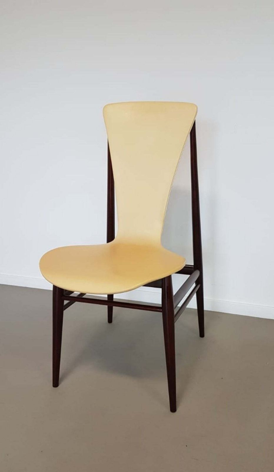 Set Of 4 Floating Seat Dining Chairs / 1950s photo vintage