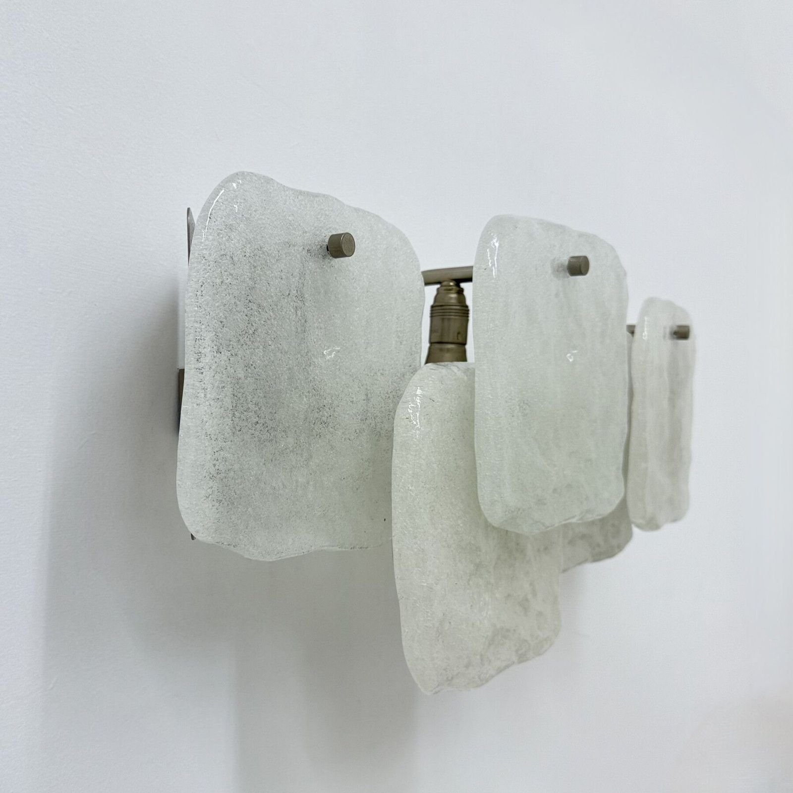 photo vinterior Modernist Frosted Ice Glass Wall Lamp Attributed To J. T. Kalmar For Kalmar, 1960s
