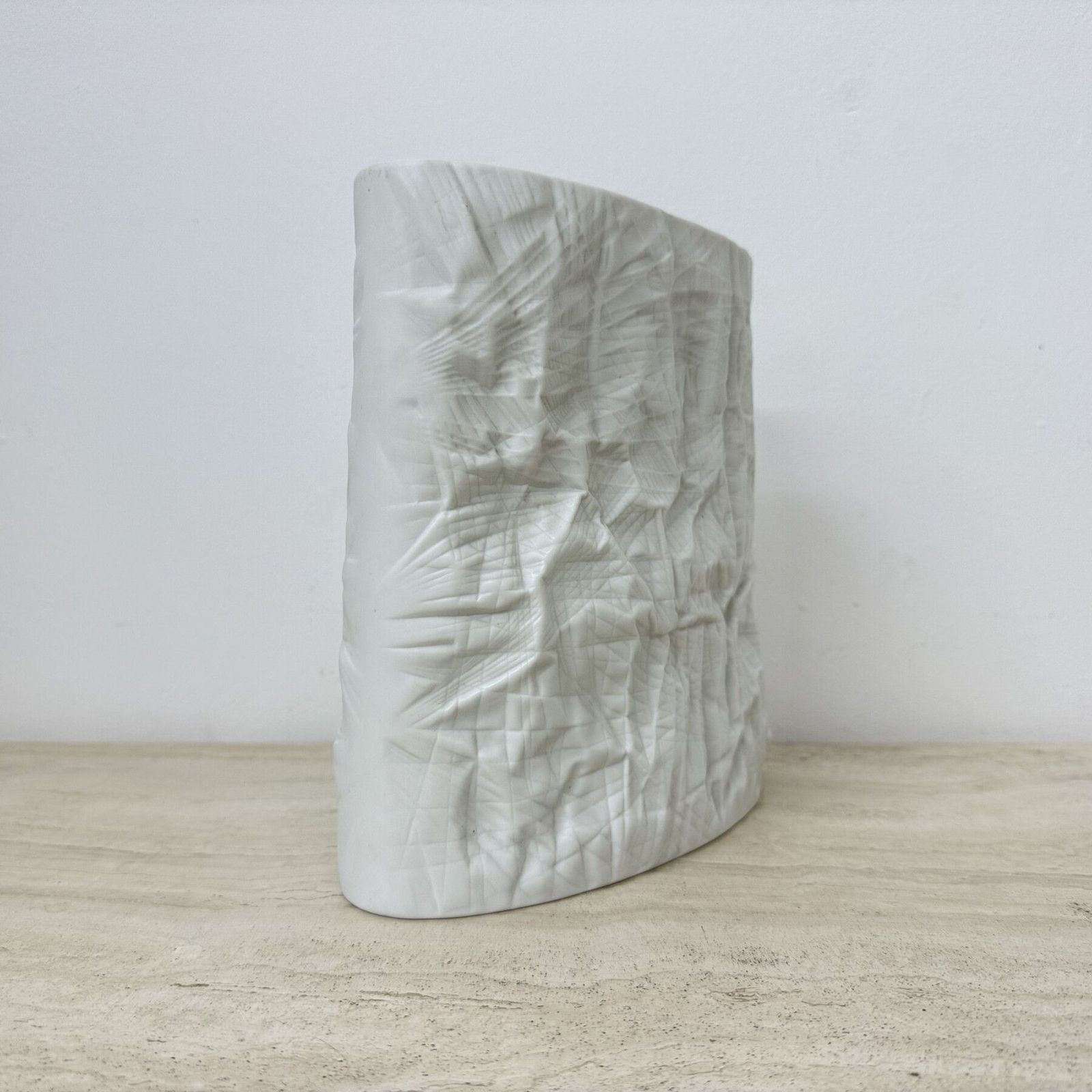 photo furniture Martin Freyer Rosenthal Bisque Porcelaine Paper Relief Vase Op Art 1970s
