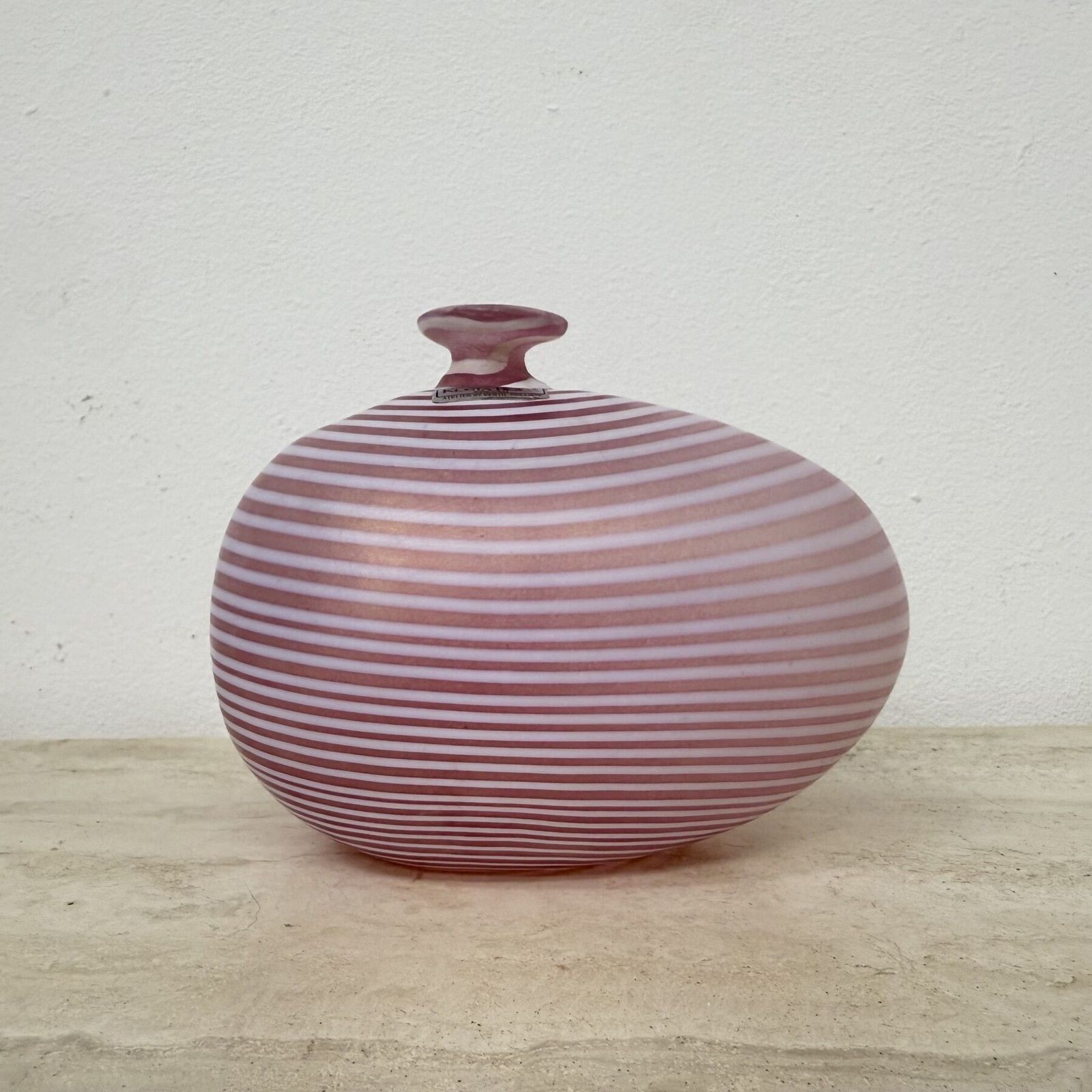 401.0 Bertil Vallien For Kosta Boda Sweden Pink Glass Vase , 1990s photo