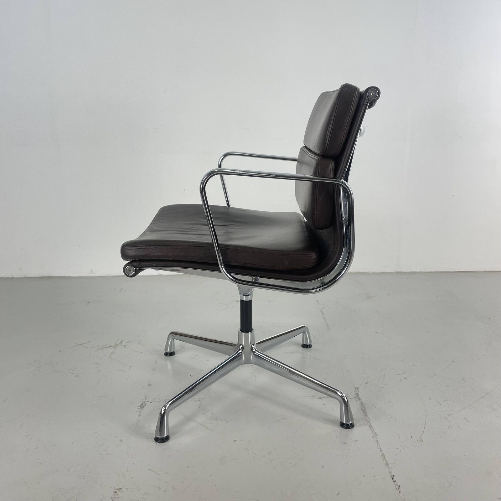 Eames Brown Leather Ea 208 Soft Pad Group Chair Made By Vitra For Herman Miller photo 1683.0