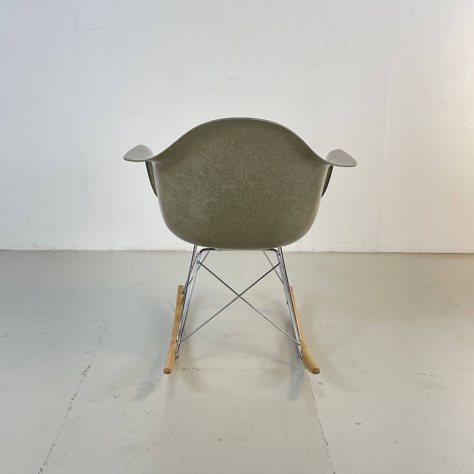 Eames Herman Miller 1950s Rar Rocking Chair In Raw Umber photo vintage
