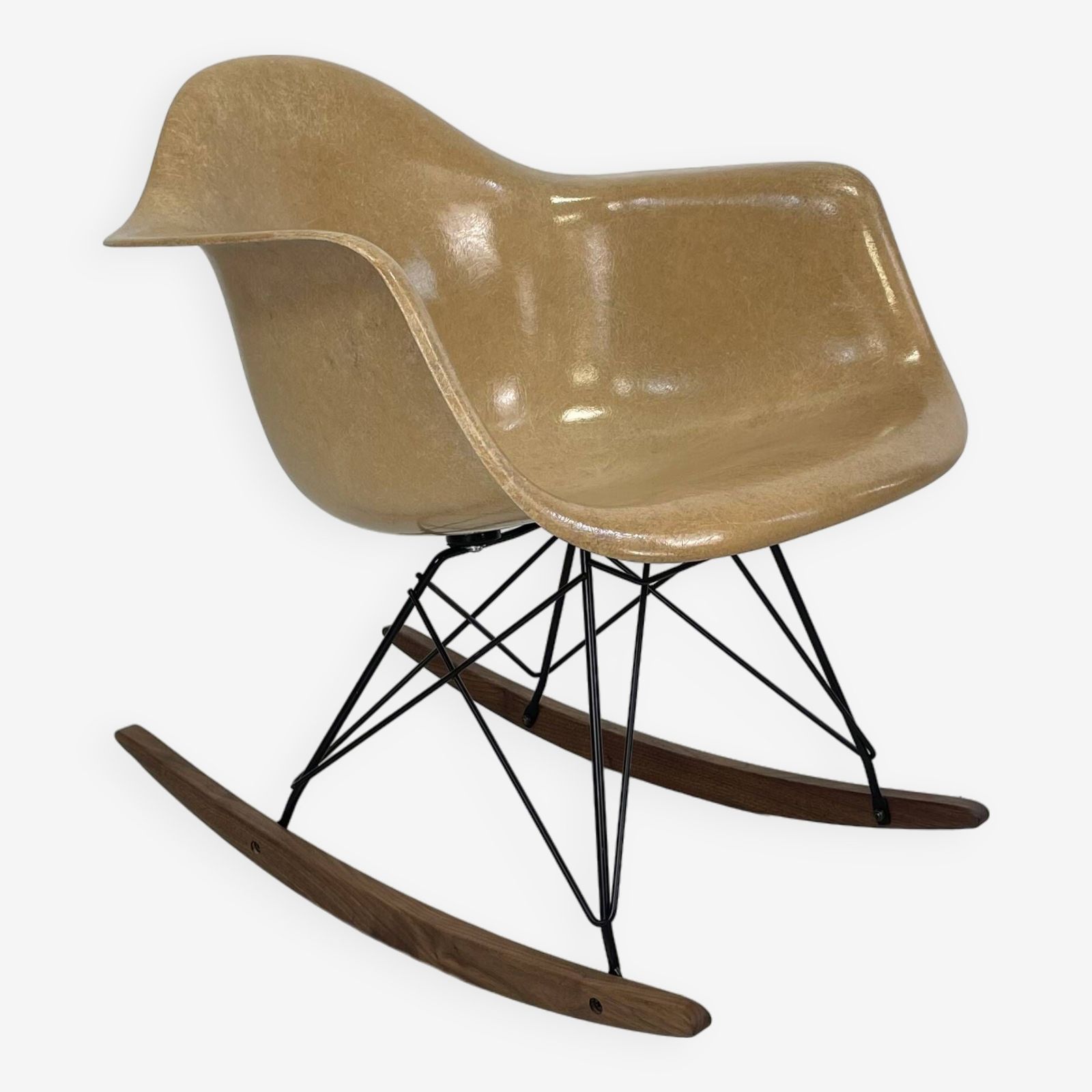 Eames Herman Miller 1950s Rar Rocking Chair In Light Tan