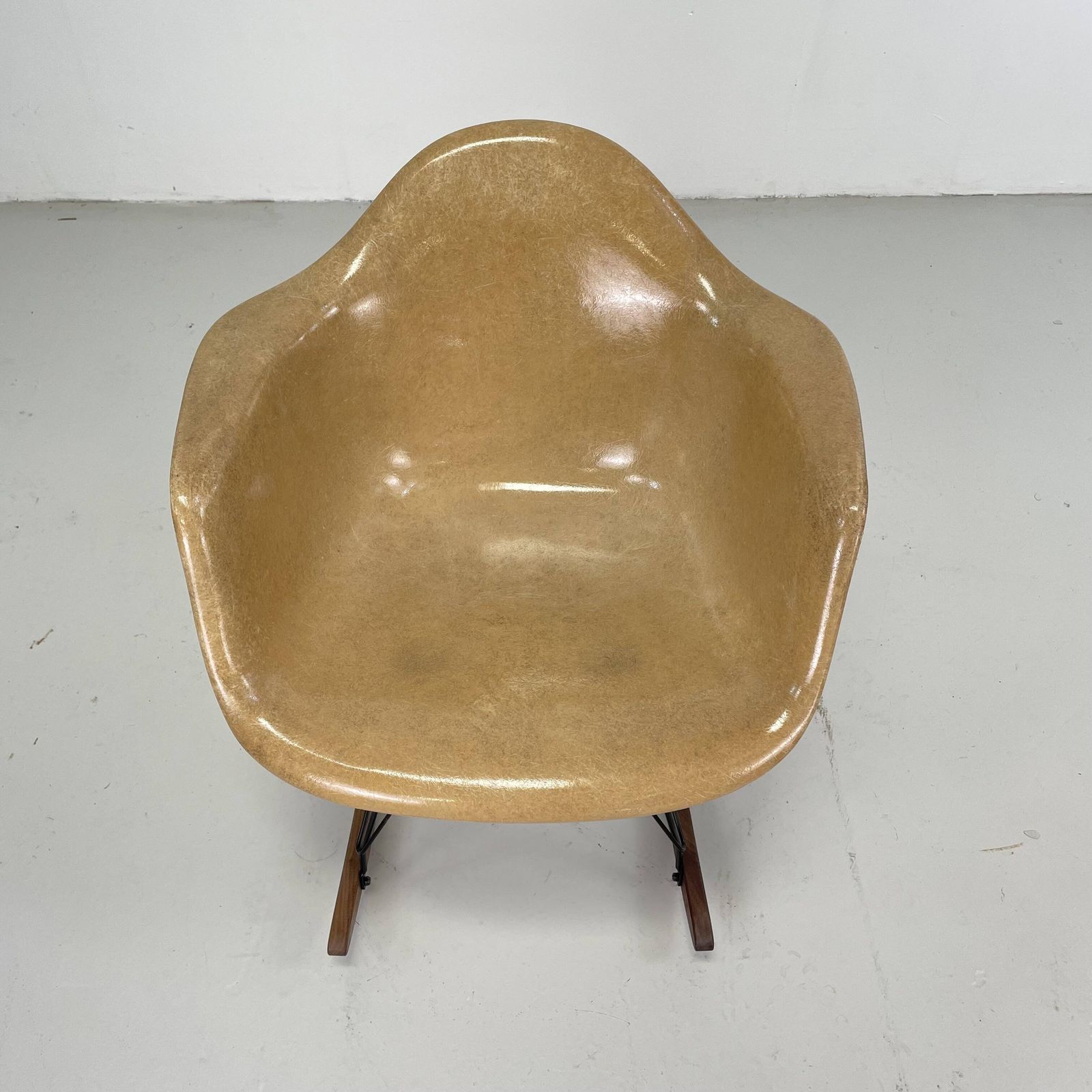 Eames Herman Miller 1950s Rar Rocking Chair In Light Tan photo 1035.0