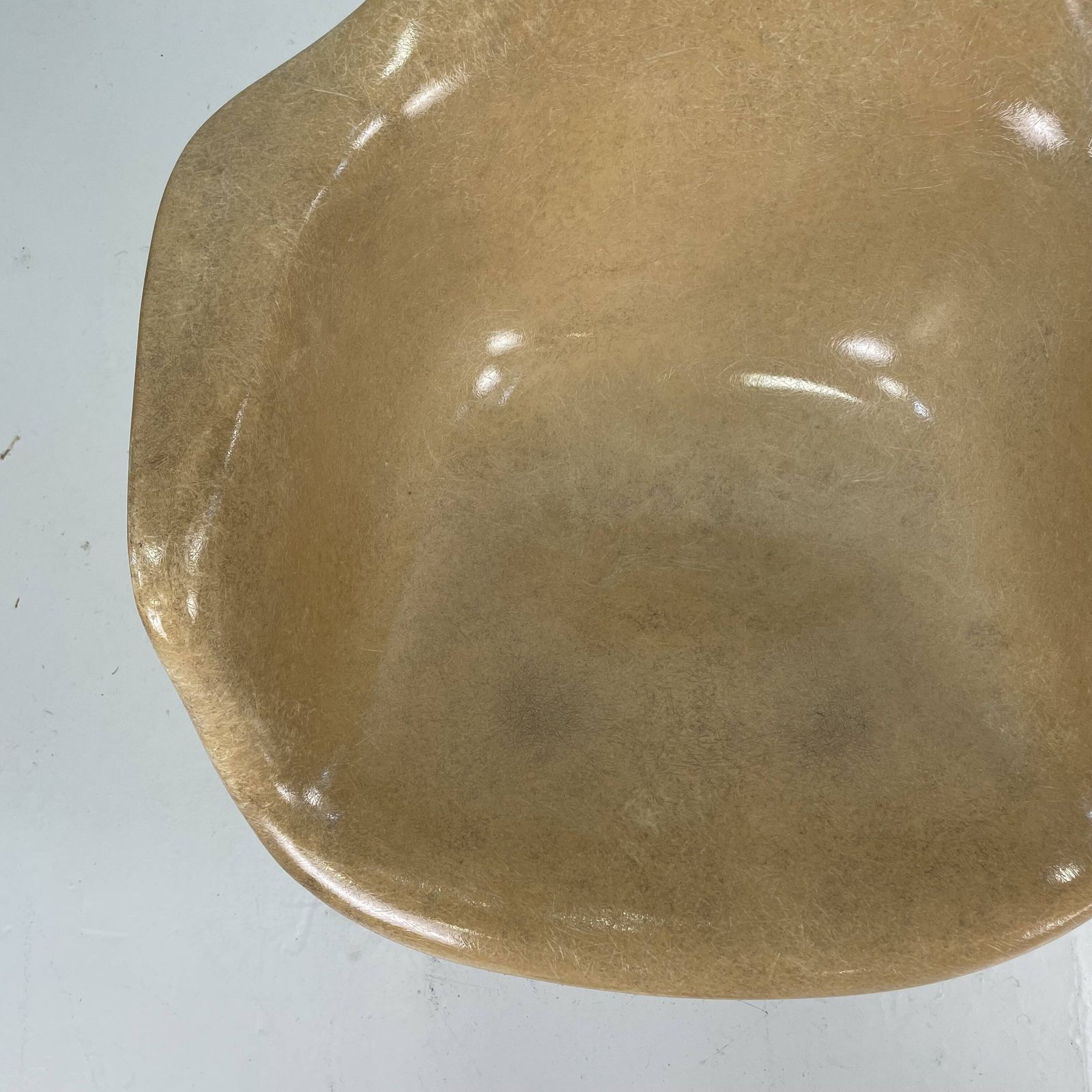 Eames Herman Miller 1950s Rar Rocking Chair In Light Tan photo vinterior