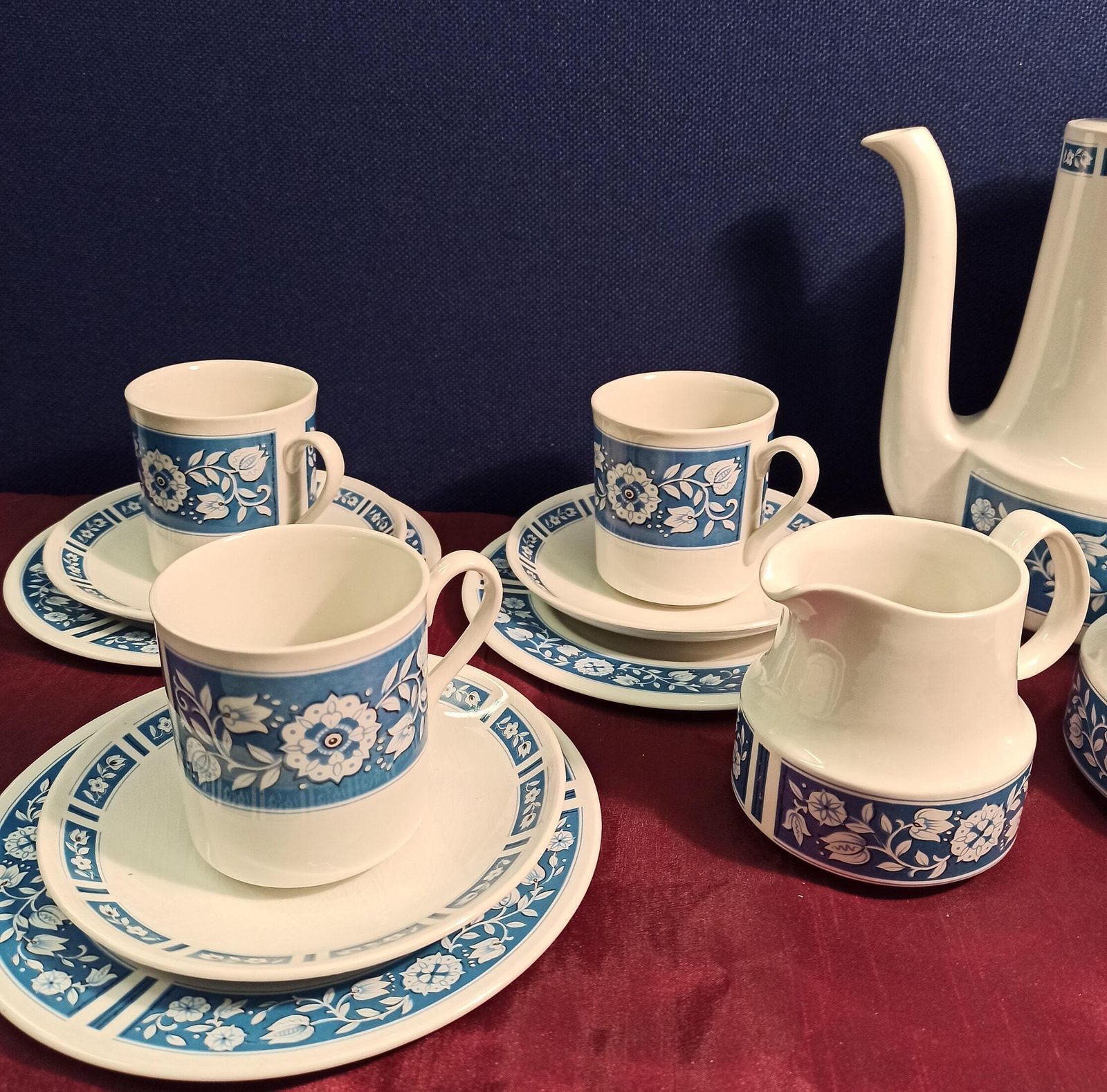 Myott Tea Set "Verona"  Very Good Condition   C.1960s   6 Cups, 6 Saucers, 6 Side Plates, Teapot, Milk Jug, Sugar Bowl. photo Home Decor