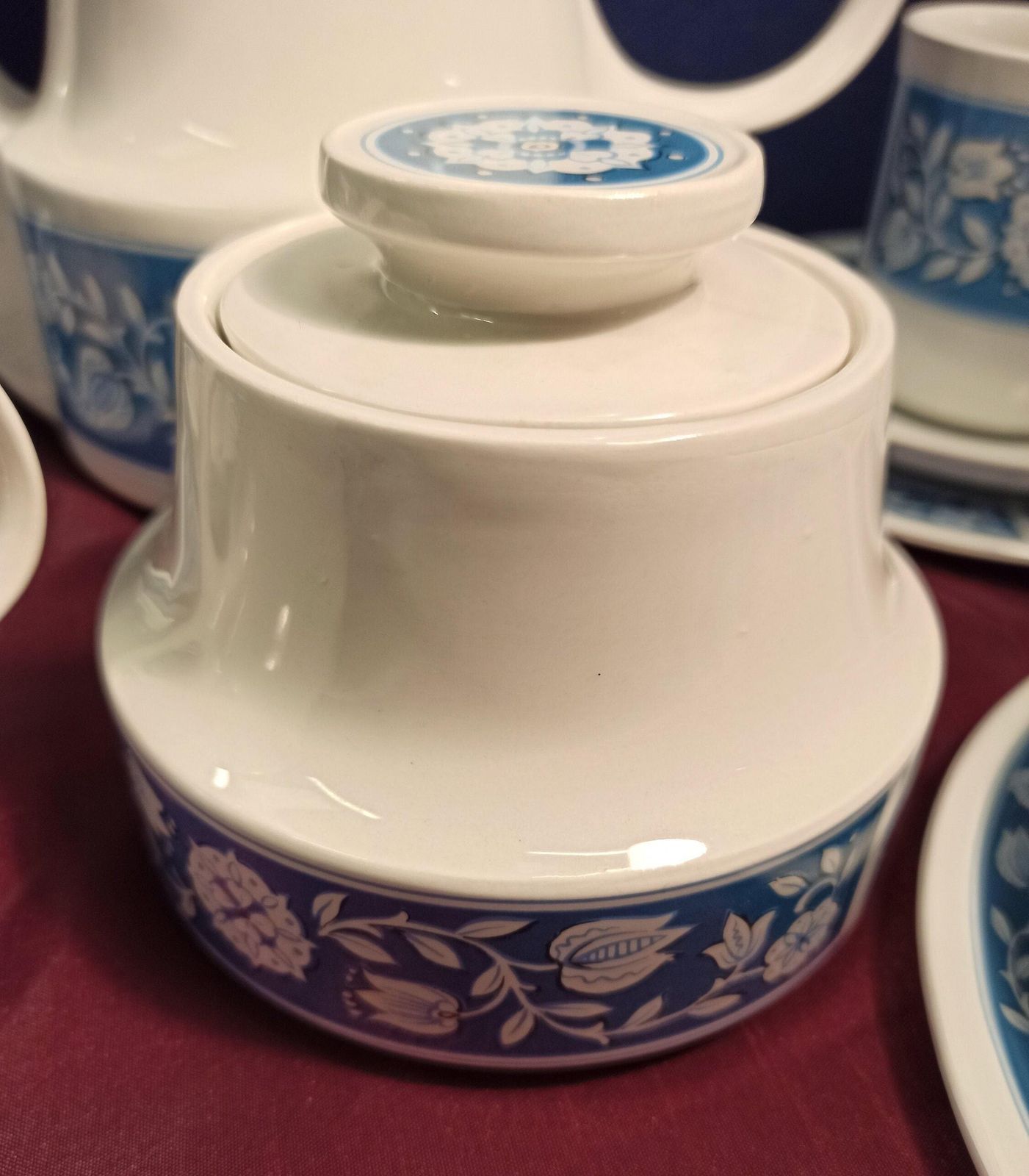 Myott Tea Set "Verona"  Very Good Condition   C.1960s   6 Cups, 6 Saucers, 6 Side Plates, Teapot, Milk Jug, Sugar Bowl. photo 107.0