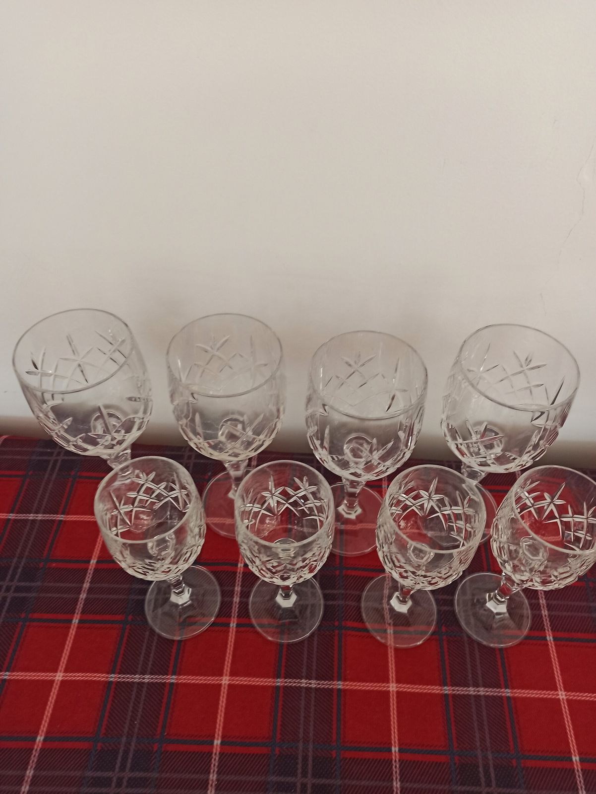 Set Of Lead Crystal Glasses. 4 Wine Glasses And 4 Sherry / Liqueur Glasses. Excellent Condition. photo Home Decor