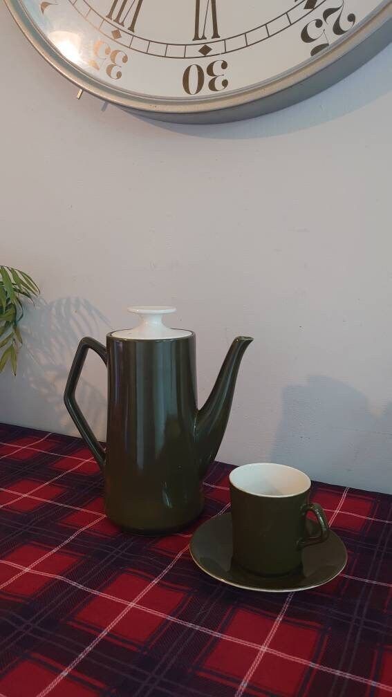 Sage Green Beswick 1958 Tall Teapot And Cup And Saucer. Excellent Condition photo 56.0