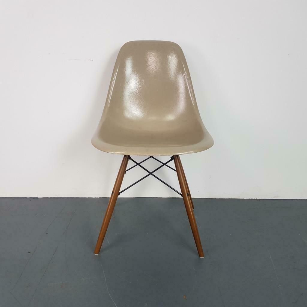 Eames Dsw Chair For Herman Miller photo furniture