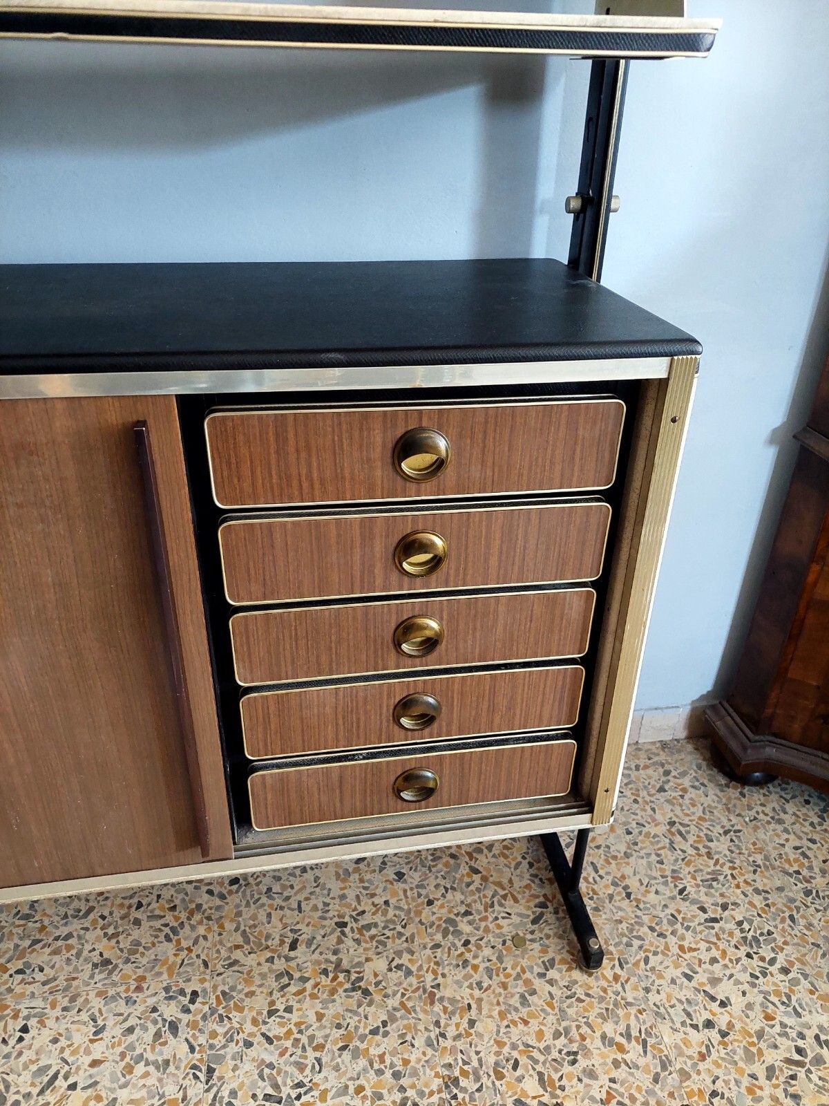 photo furniture Umberto Mascagni Bookcase With Sliding Doors Design 50s