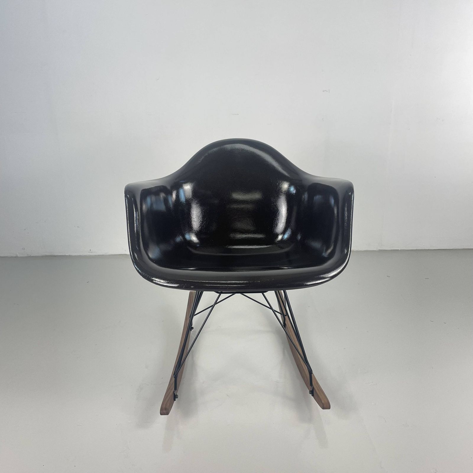 1950s Herman Miller Eames Rar Rocking Chair In Brown photo 1079.0