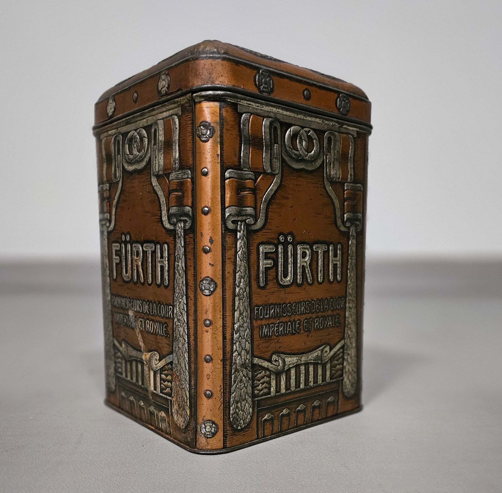 photo buy Rare Vintage Fürth Vintage Candy / Cookies Box France 1940s
