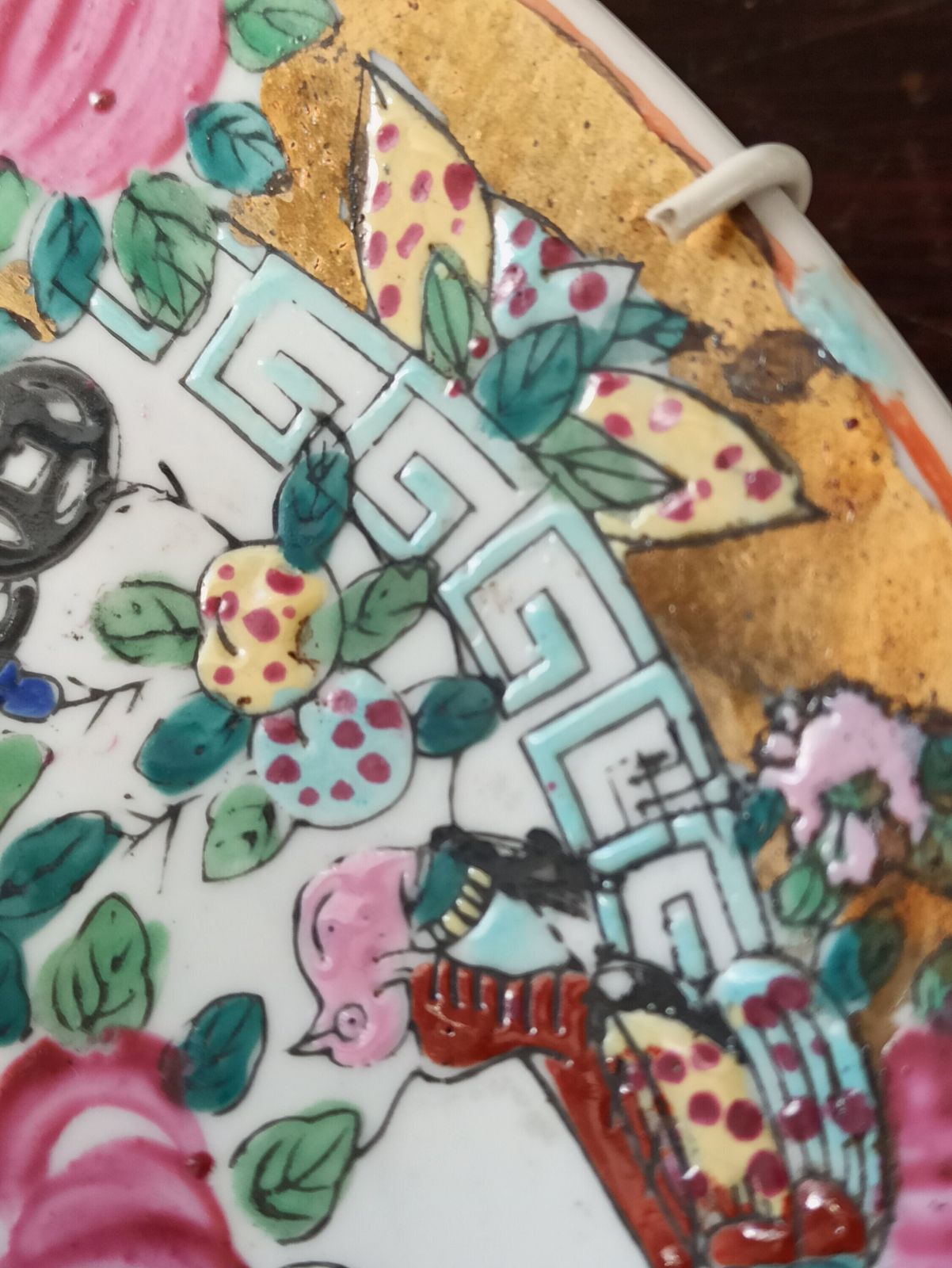 A Pair Of Hand Painted Famille Rose Decorative Wall Plates. photo buy