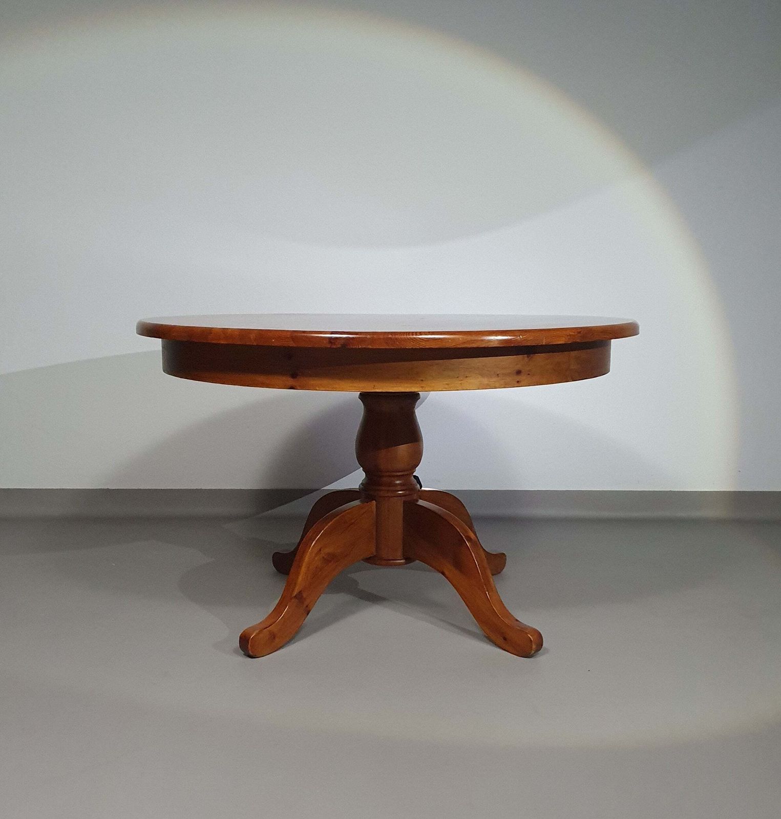 70s Pine Wood Dining Table / Wood Column Leg Table In 4 Leg Design With Round Top Width 125 Cm Height 75 Cm photo for sale