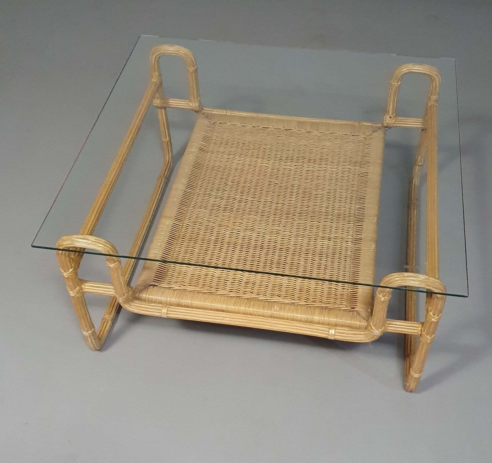 photo furniture Mid Century Coffee Table. Iron Frame / Pencil Reed / Split Reed / Rattan 75 X 75 X 40 Cm