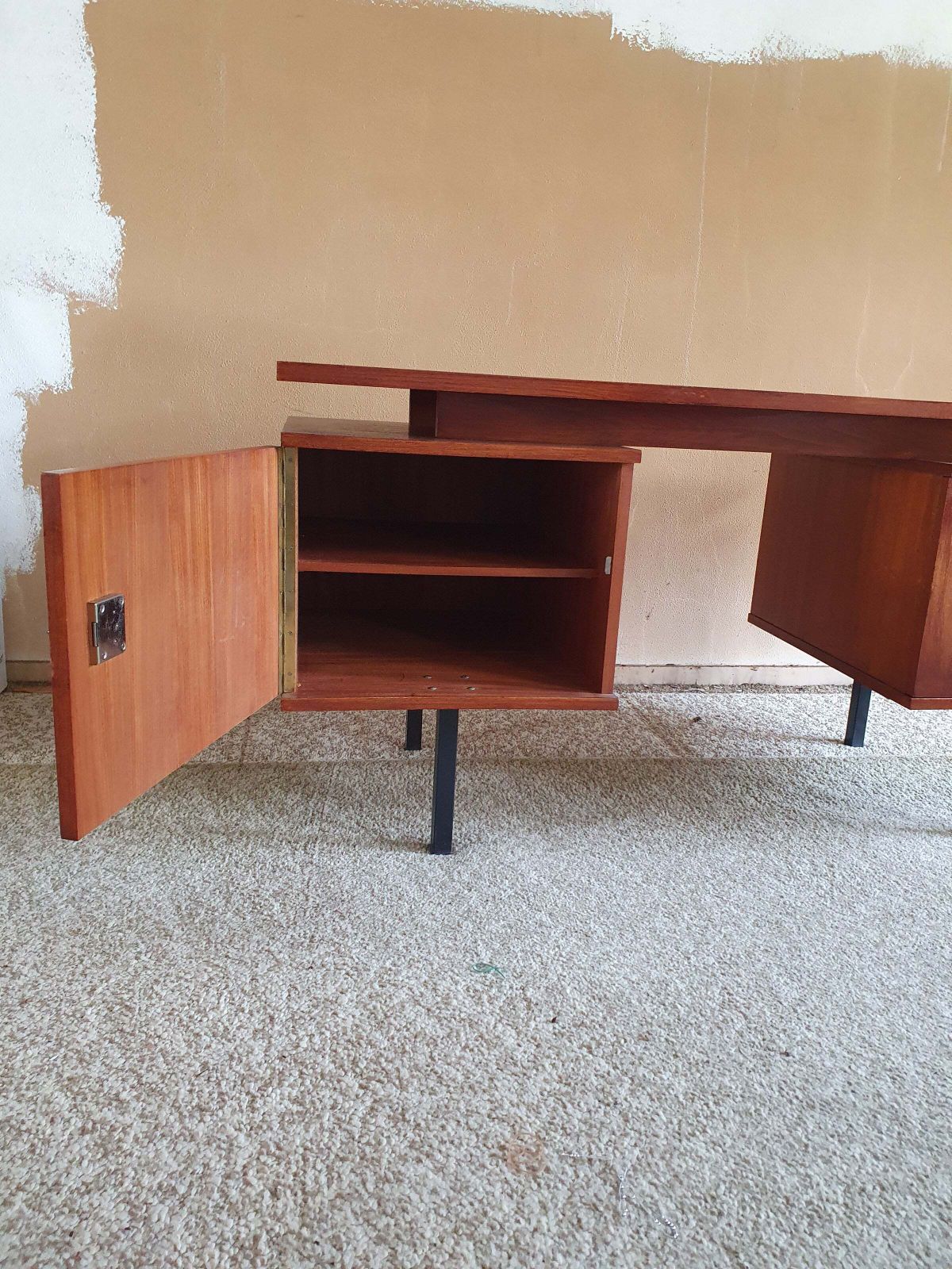 photo furniture Rare Desk H.H. De Klerk & Zn 1960's With Original Attributes And Insert Trays. H H De Klerk And Sons