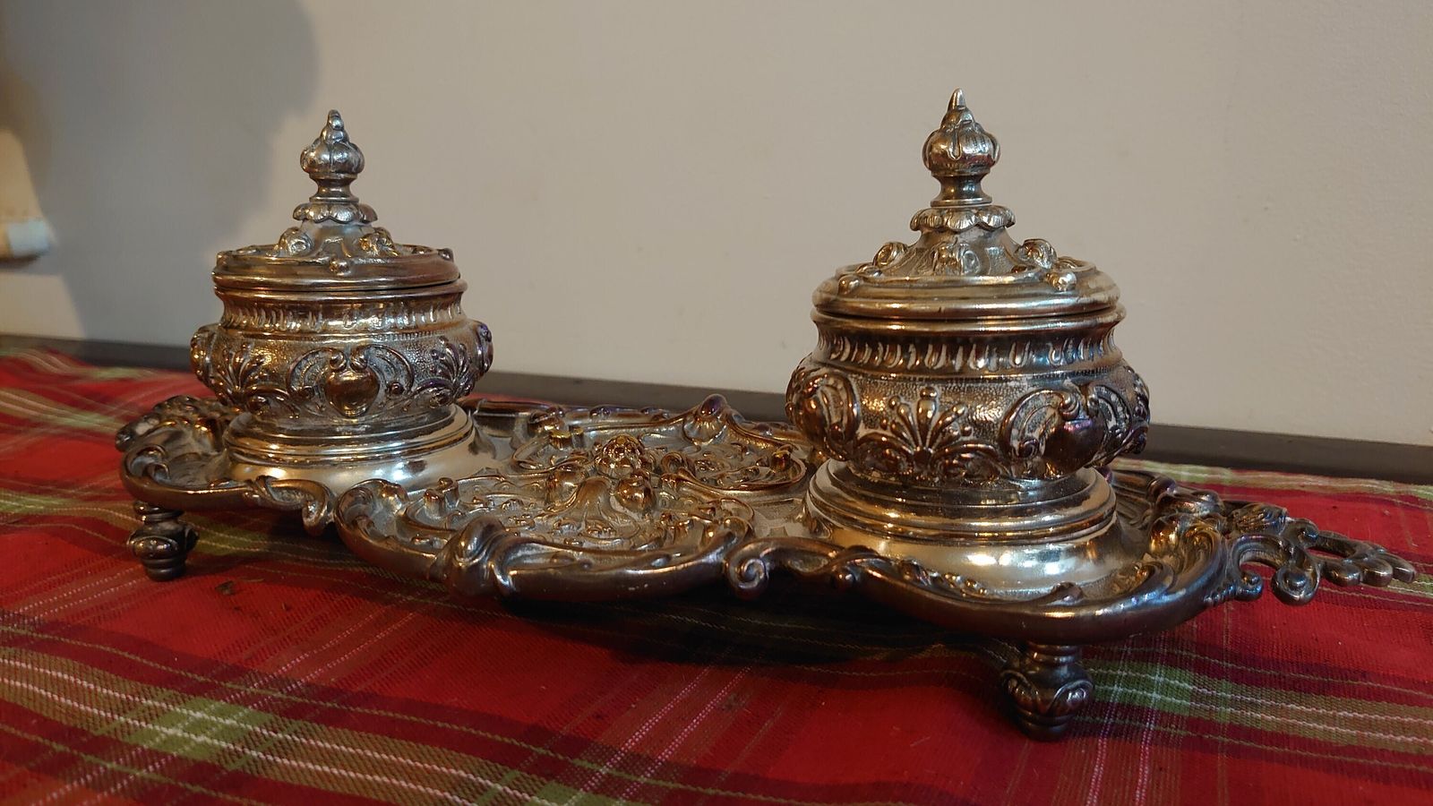 Twin Victorian Pot Plated Inkstand   Very Heavy And Sturdy   Complete With Original Glass Liners photo Home Decor