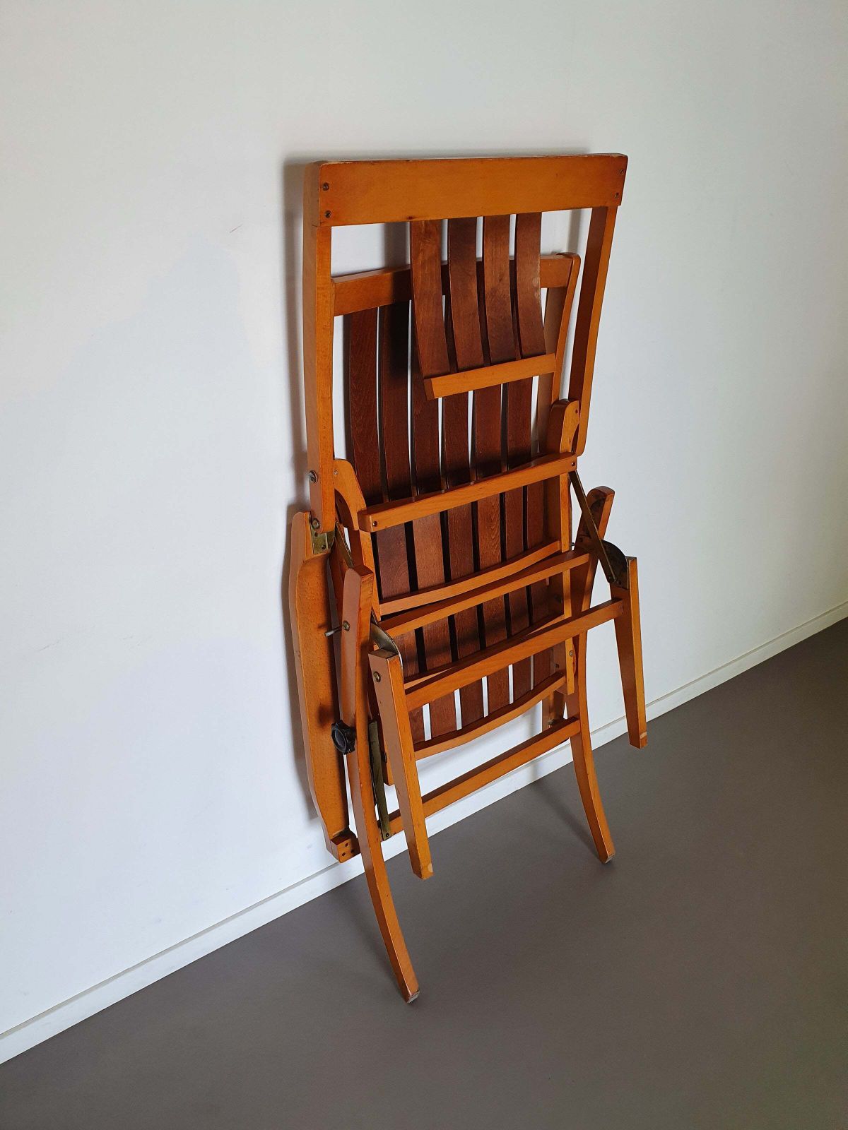 Chair Bentwood Thonet Siesta Medizinal 1951 Lounge Chair photo for sale