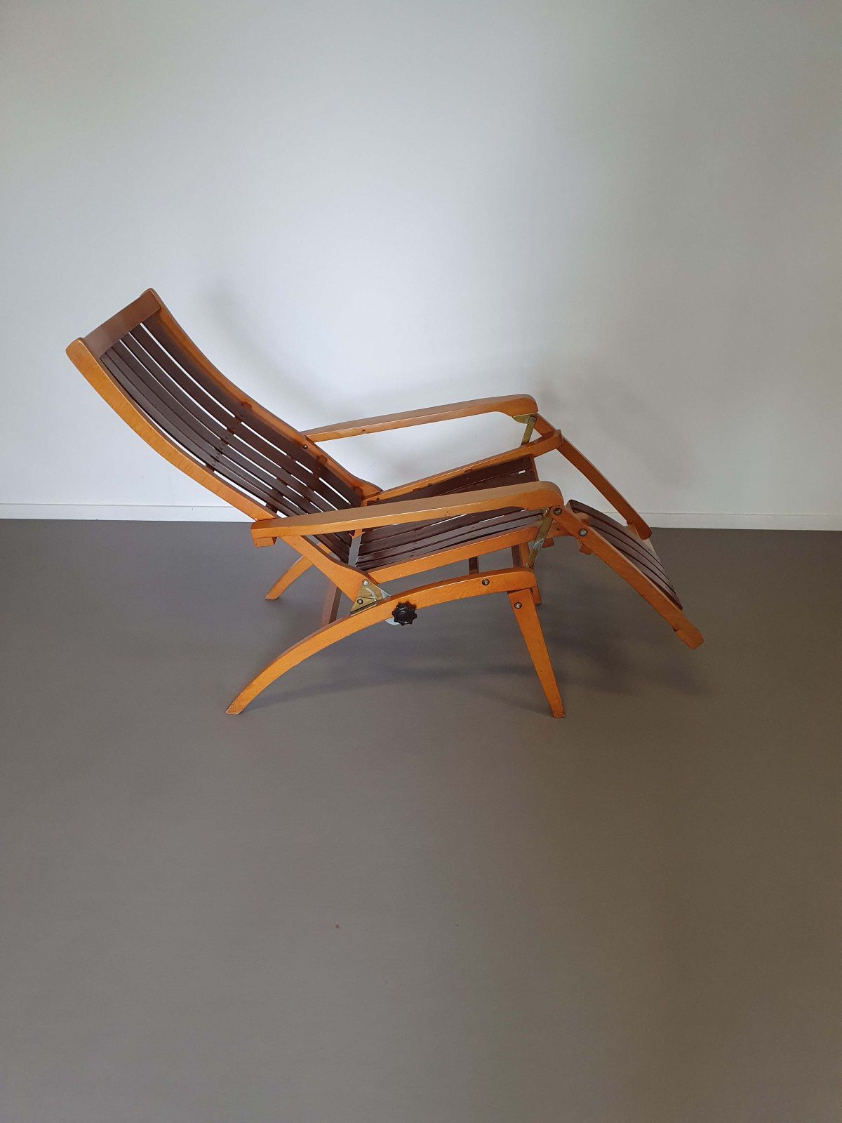 photo vinterior Chair Bentwood Thonet Siesta Medizinal 1951 Lounge Chair