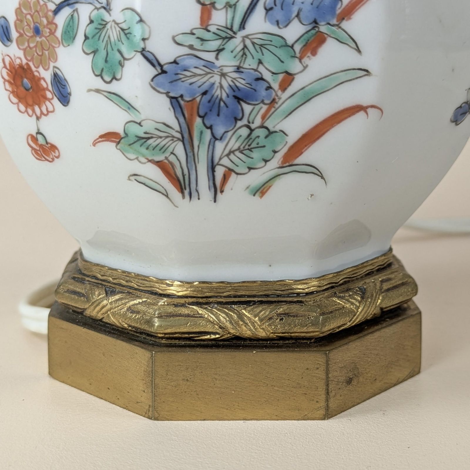 Antique French Kaikemon Samson Of Paris Porcelain Table Lamp Hand Painted Flowers Butterfly Home Decor Accent Lighting, Original Home Light photo vinterior