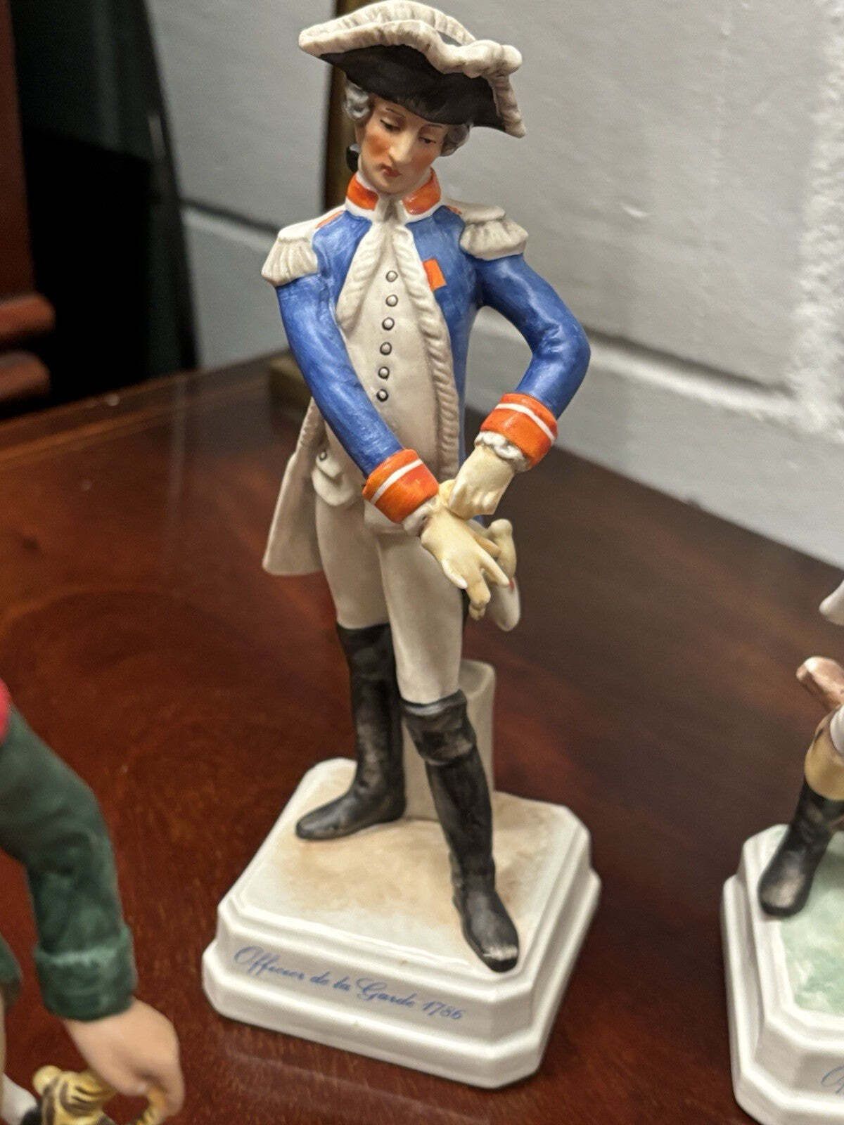 A Set Of Six Goebel Porcelain Highly Detailed Military Figures photo vinterior